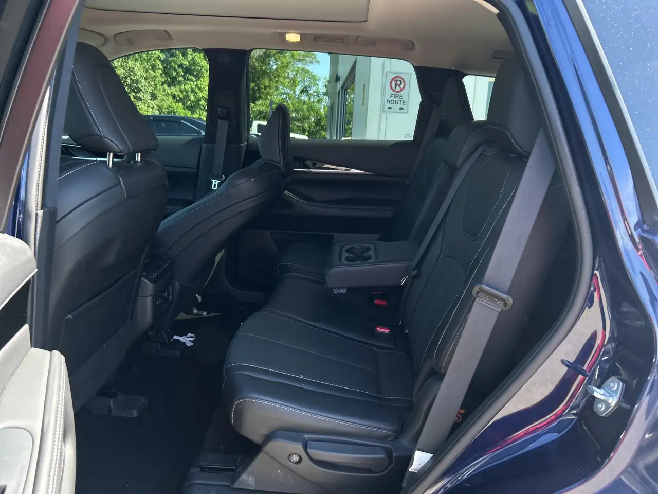Infiniti QX60 снимка Infiniti QX60