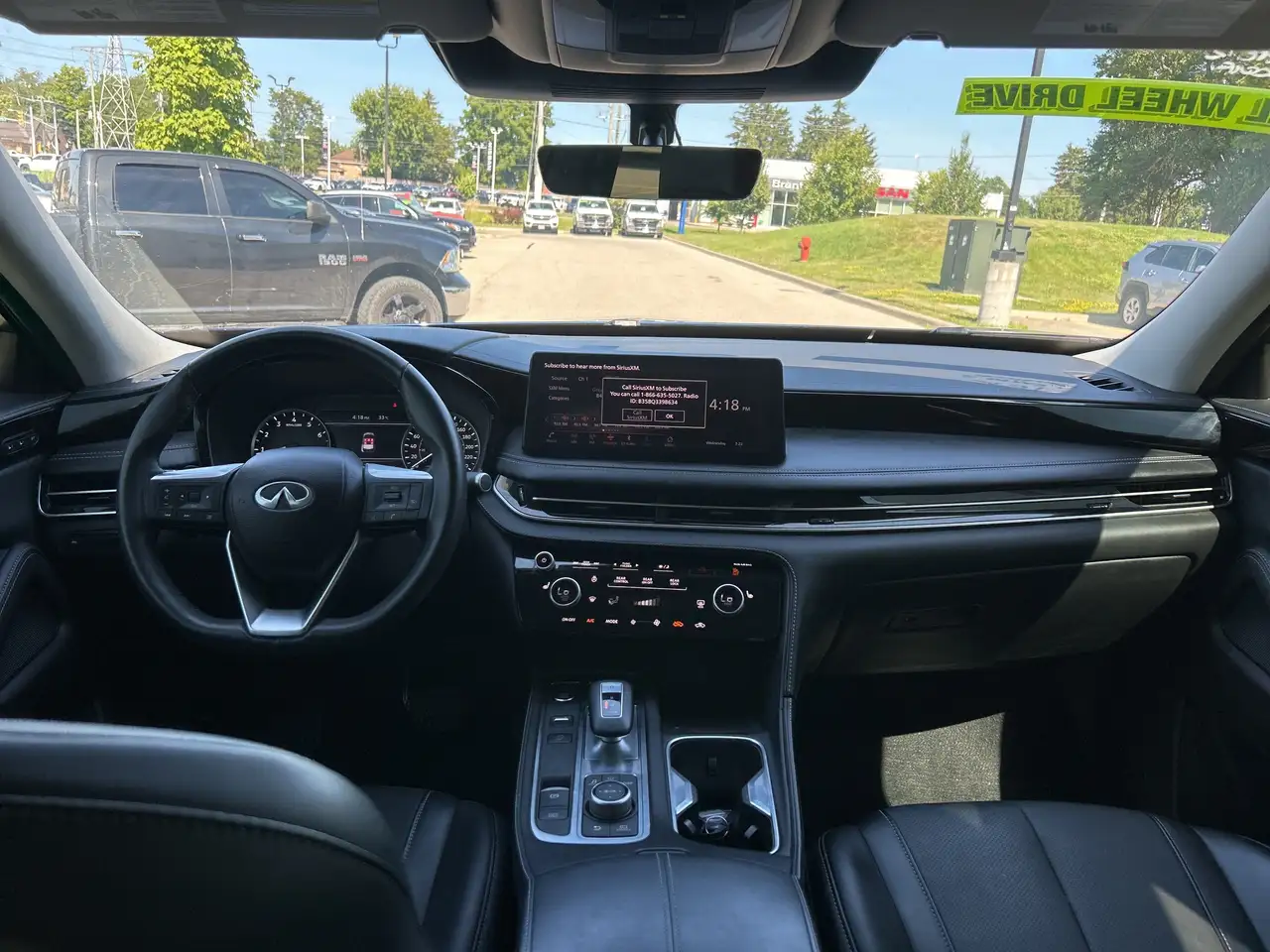 Infiniti QX60 снимка Infiniti QX60