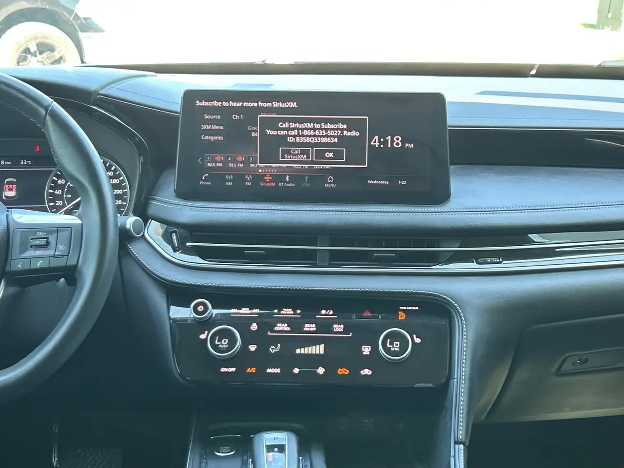 Infiniti QX60 снимка Infiniti QX60