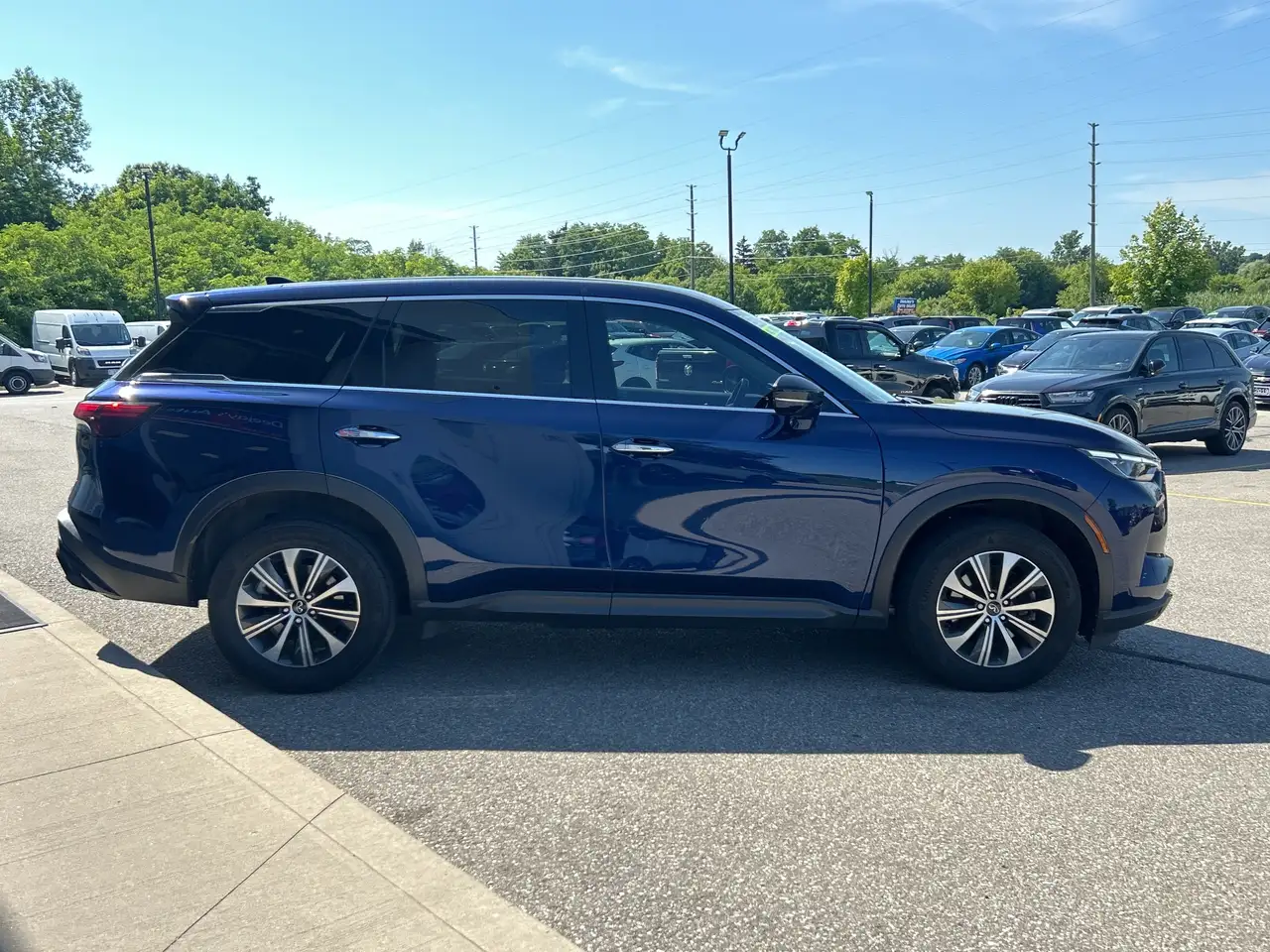 Infiniti QX60 снимка Infiniti QX60