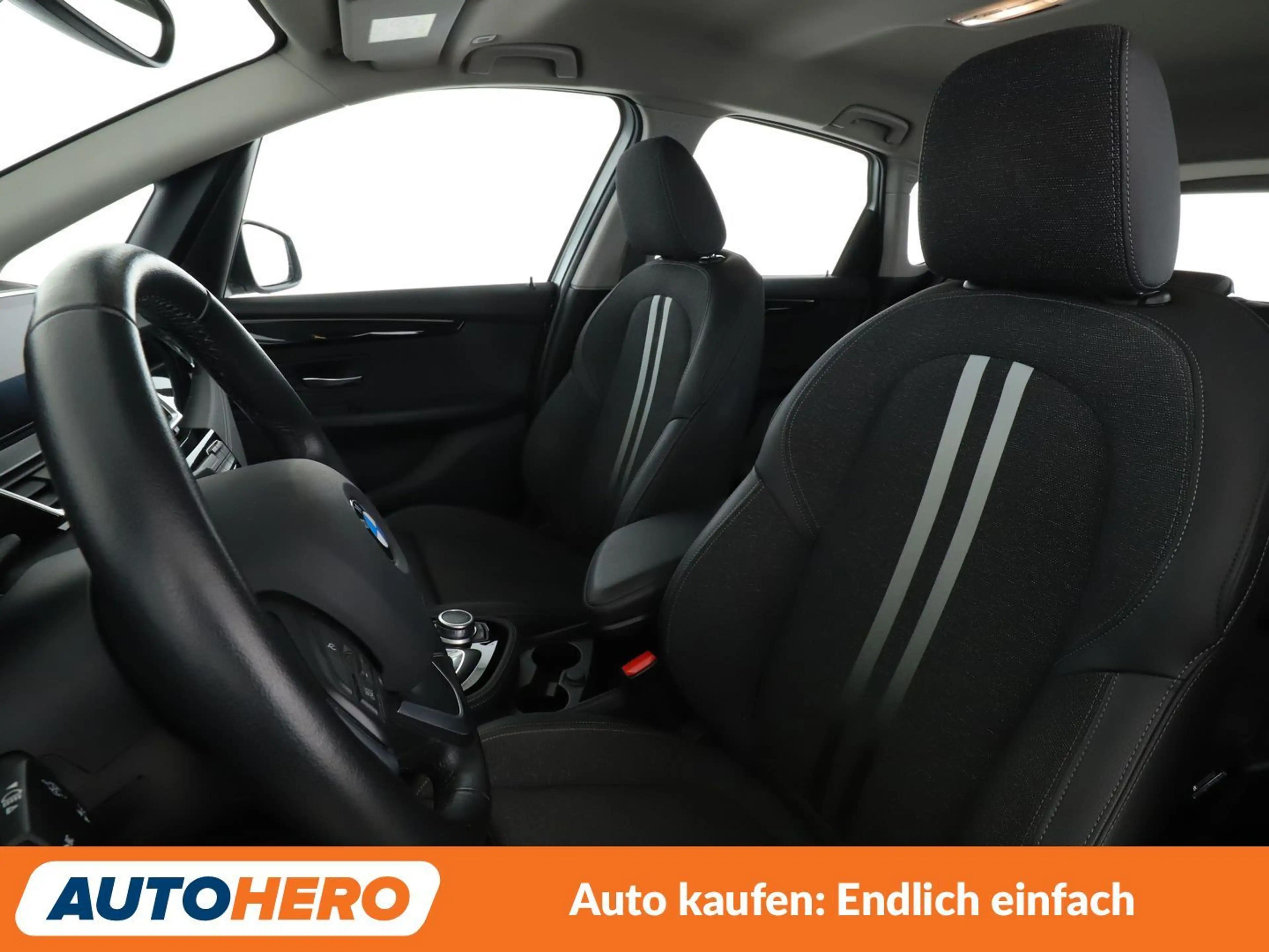 BMW 220 220d Active Tourer Sport Line Aut.*NAVI*LED*CAM* — photo 10