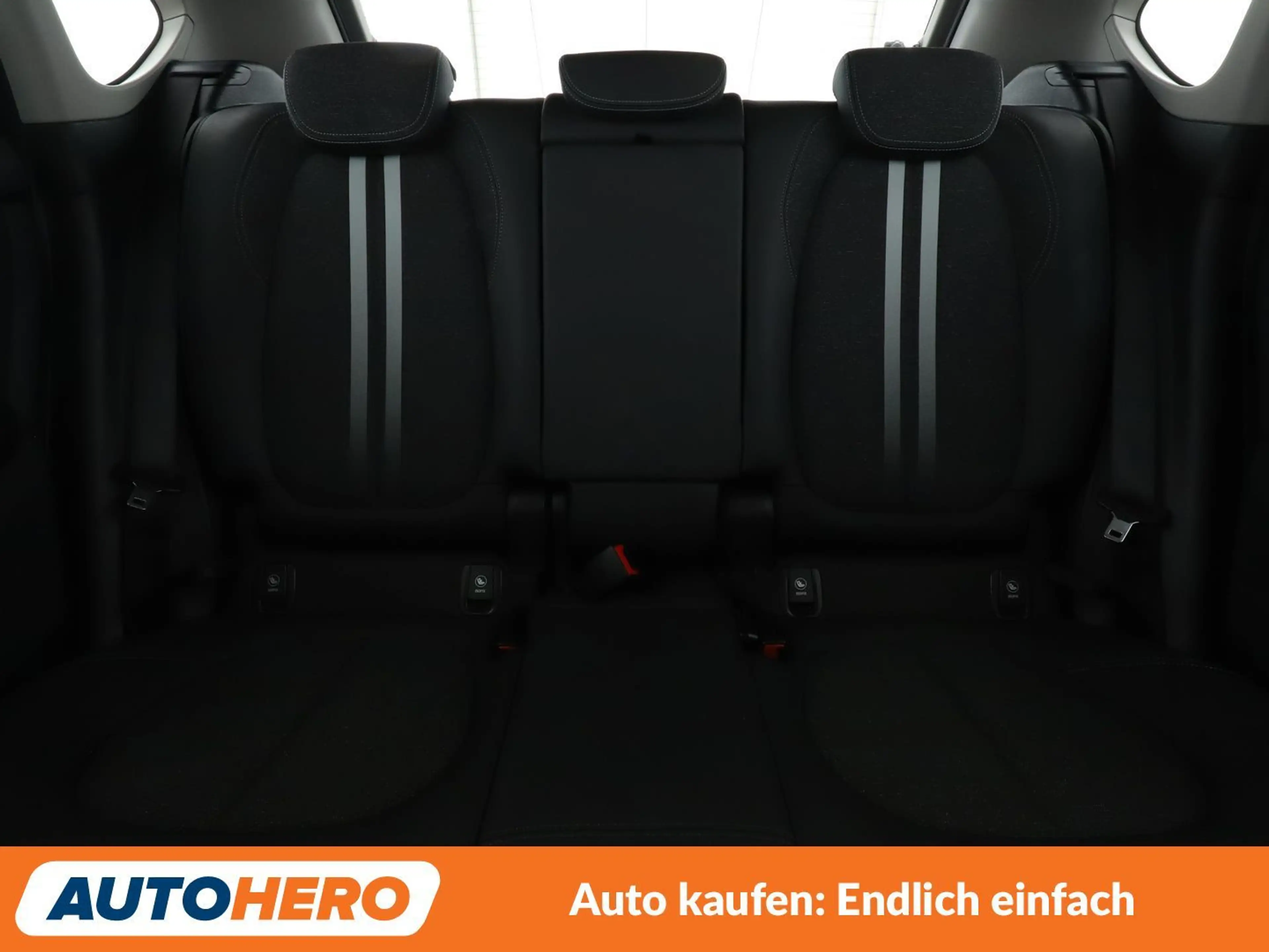 BMW 220 220d Active Tourer Sport Line Aut.*NAVI*LED*CAM* — photo 15