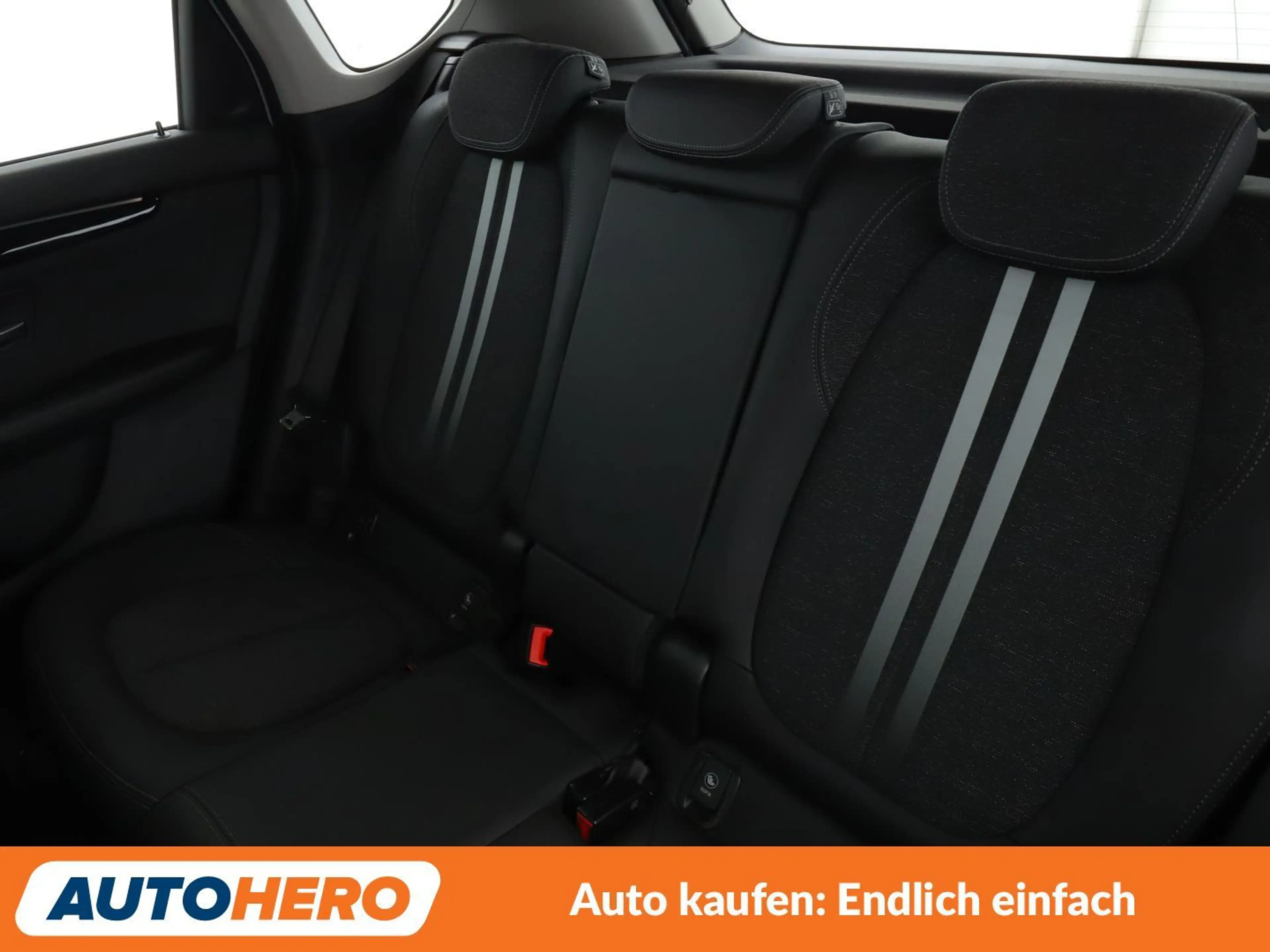 BMW 220 220d Active Tourer Sport Line Aut.*NAVI*LED*CAM* — photo 14
