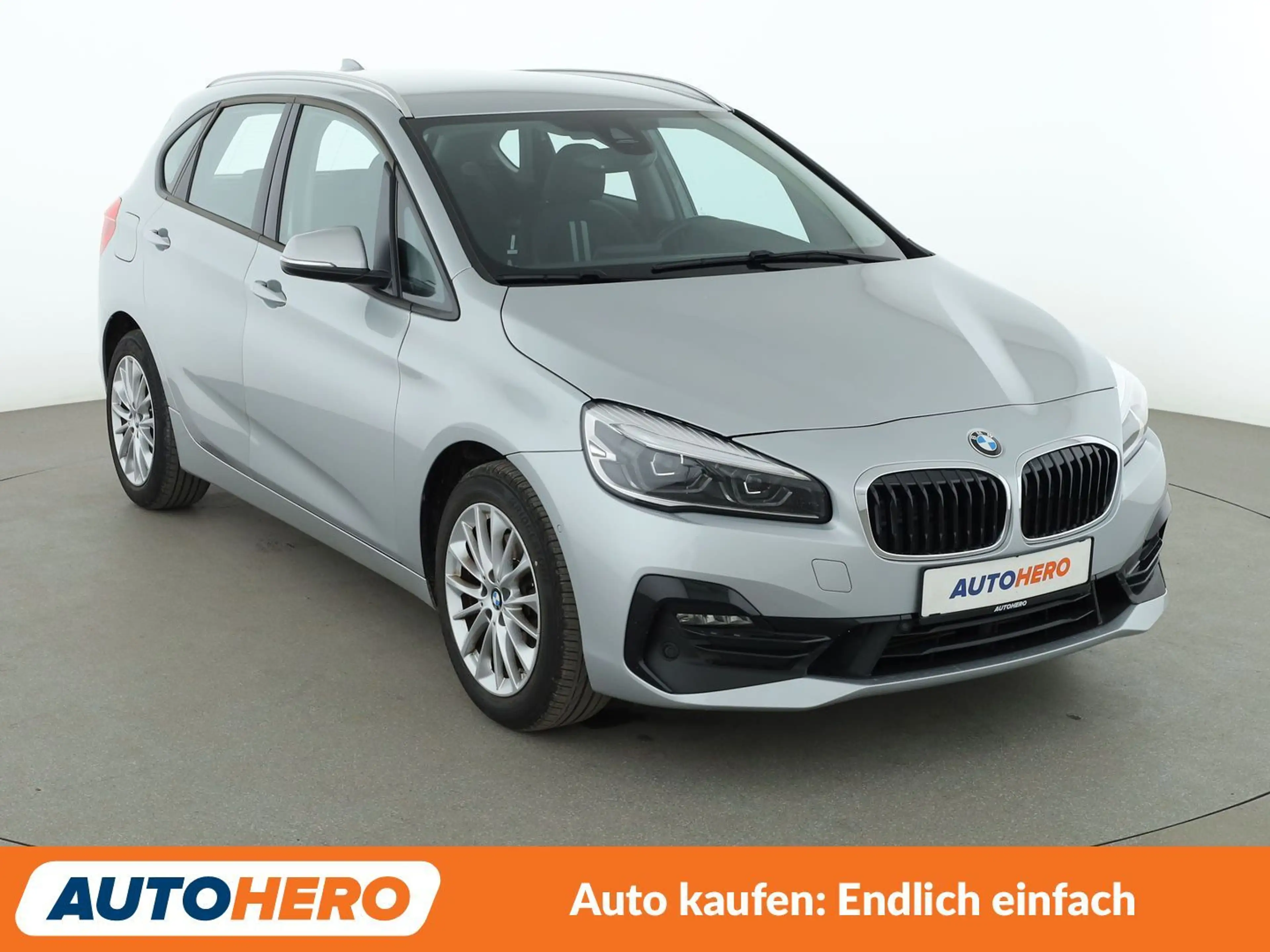 BMW 220 220d Active Tourer Sport Line Aut.*NAVI*LED*CAM* — photo 8