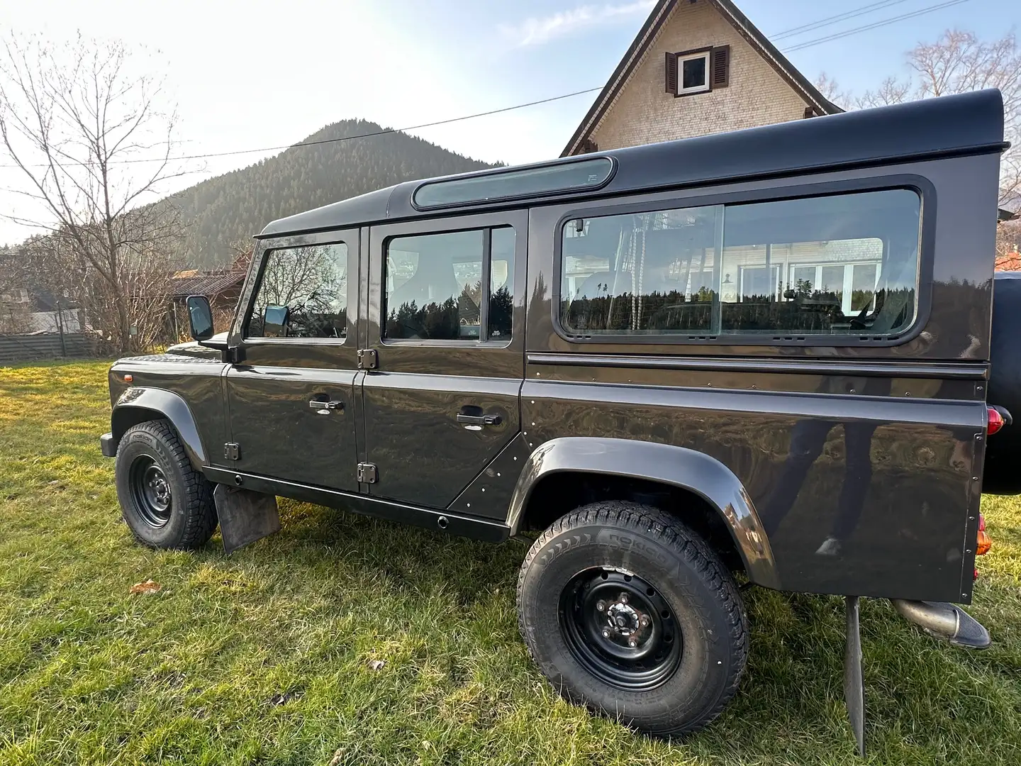 Land Rover Defender Defender 110 DPF Station Wagon E Braun - 2