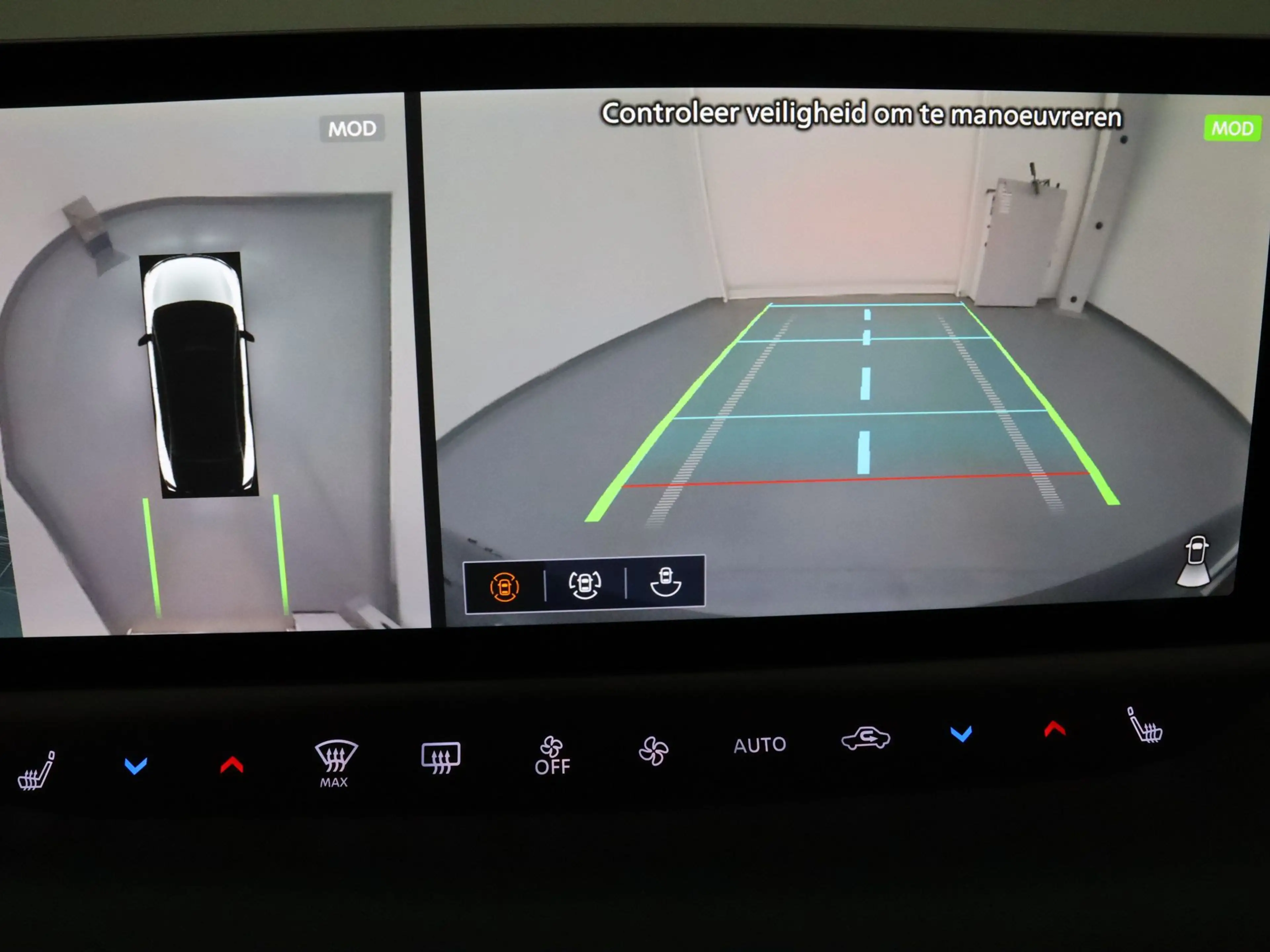 Nissan Leaf Evolve 75 kWh Apple Carplay/Android Auto | Panoram — photo 9