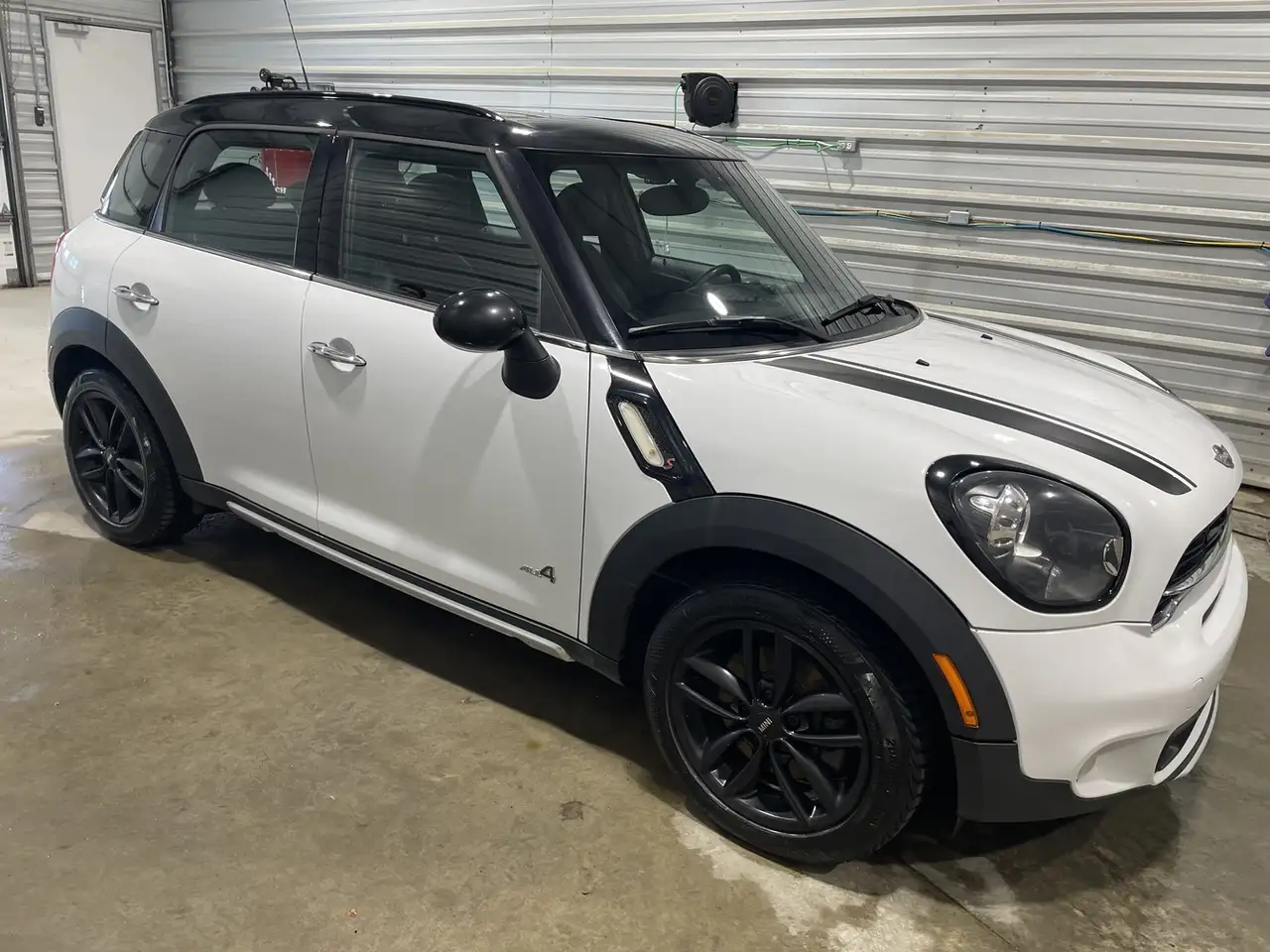 MINI Cooper Countryman снимка MINI Cooper Countryman