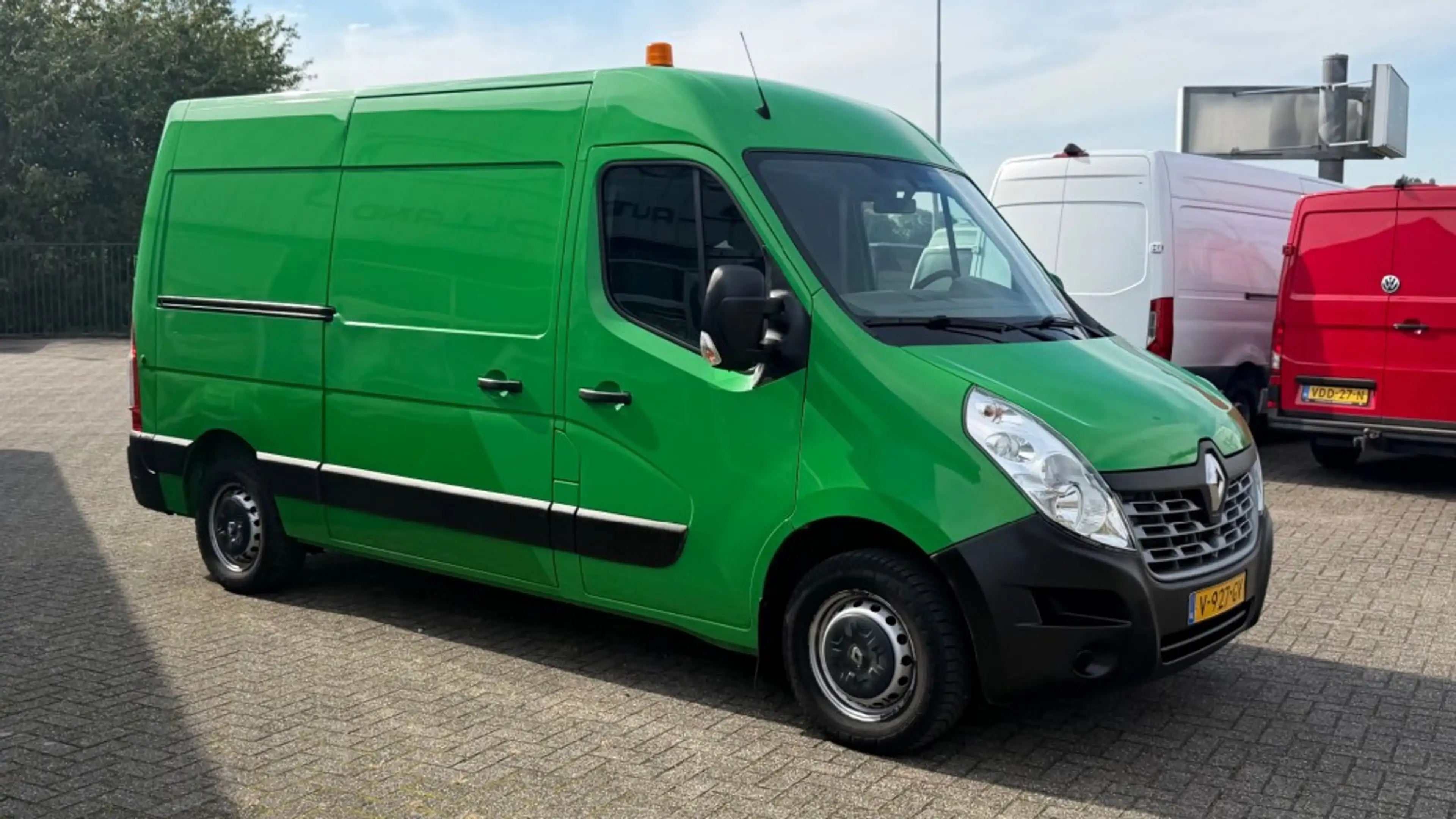 Renault Master 2.3 DCI 96KW 131PK L2H2 EURO 6 AIRCO/ CRUISE CONTR — photo 3