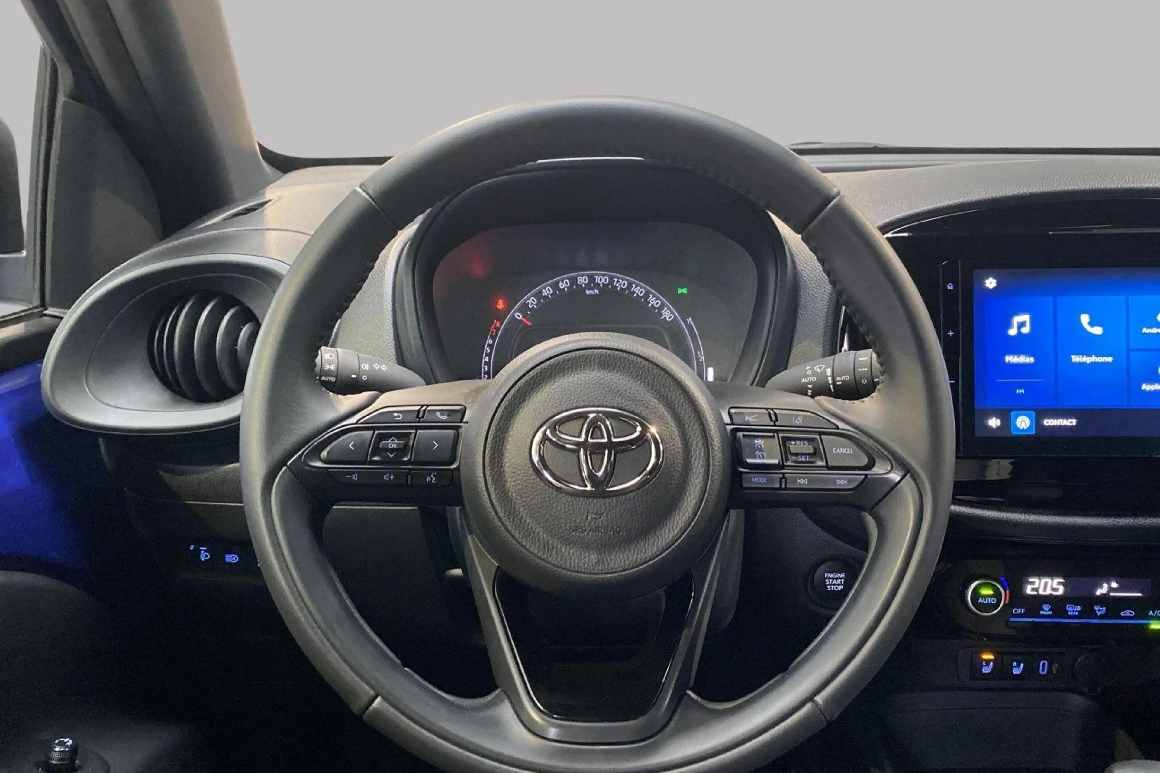 Toyota Aygo X Play 1.0i VVT-i CVT — photo 12