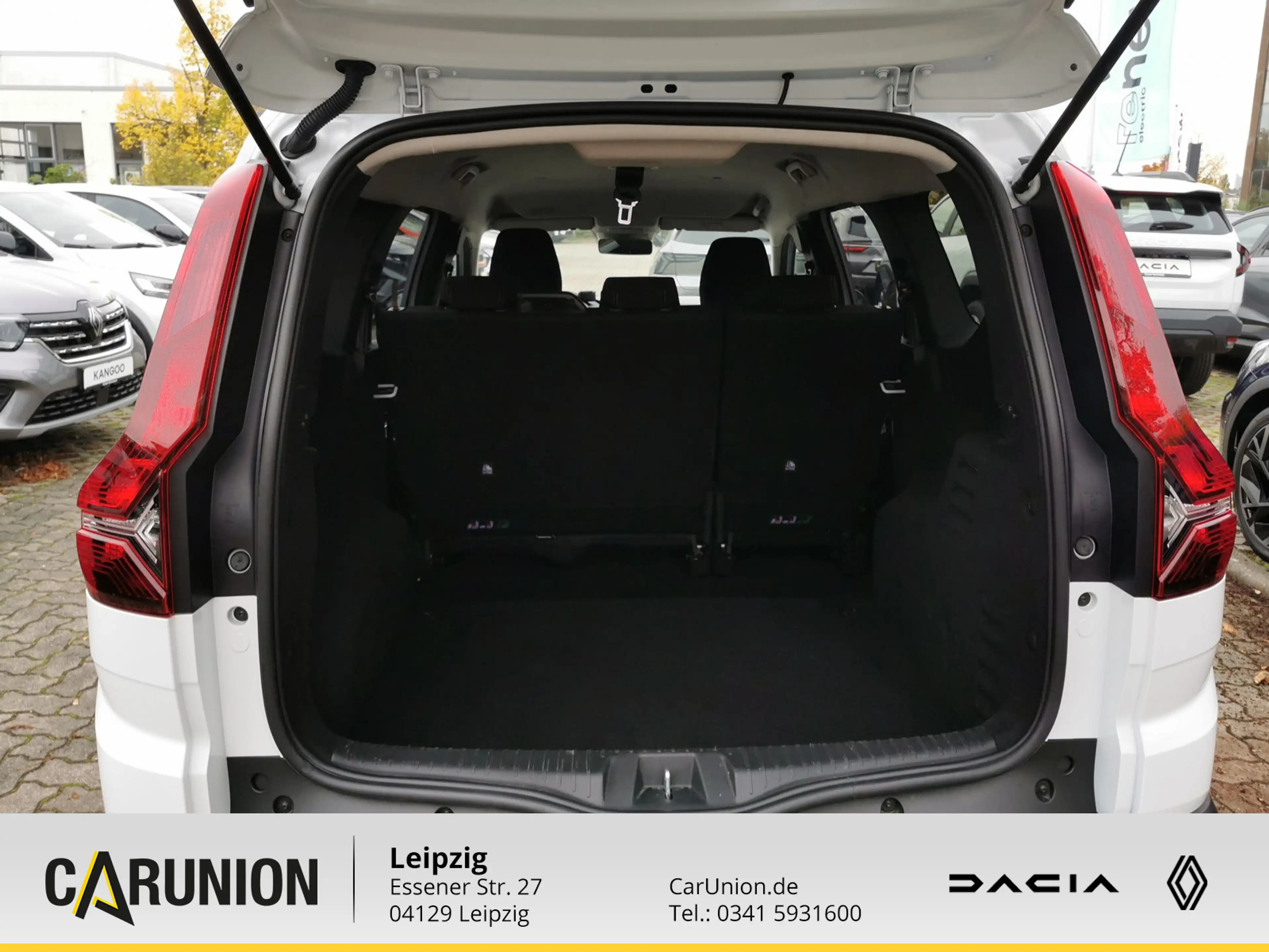 Dacia Jogger Extreme TCe 110 — photo 11