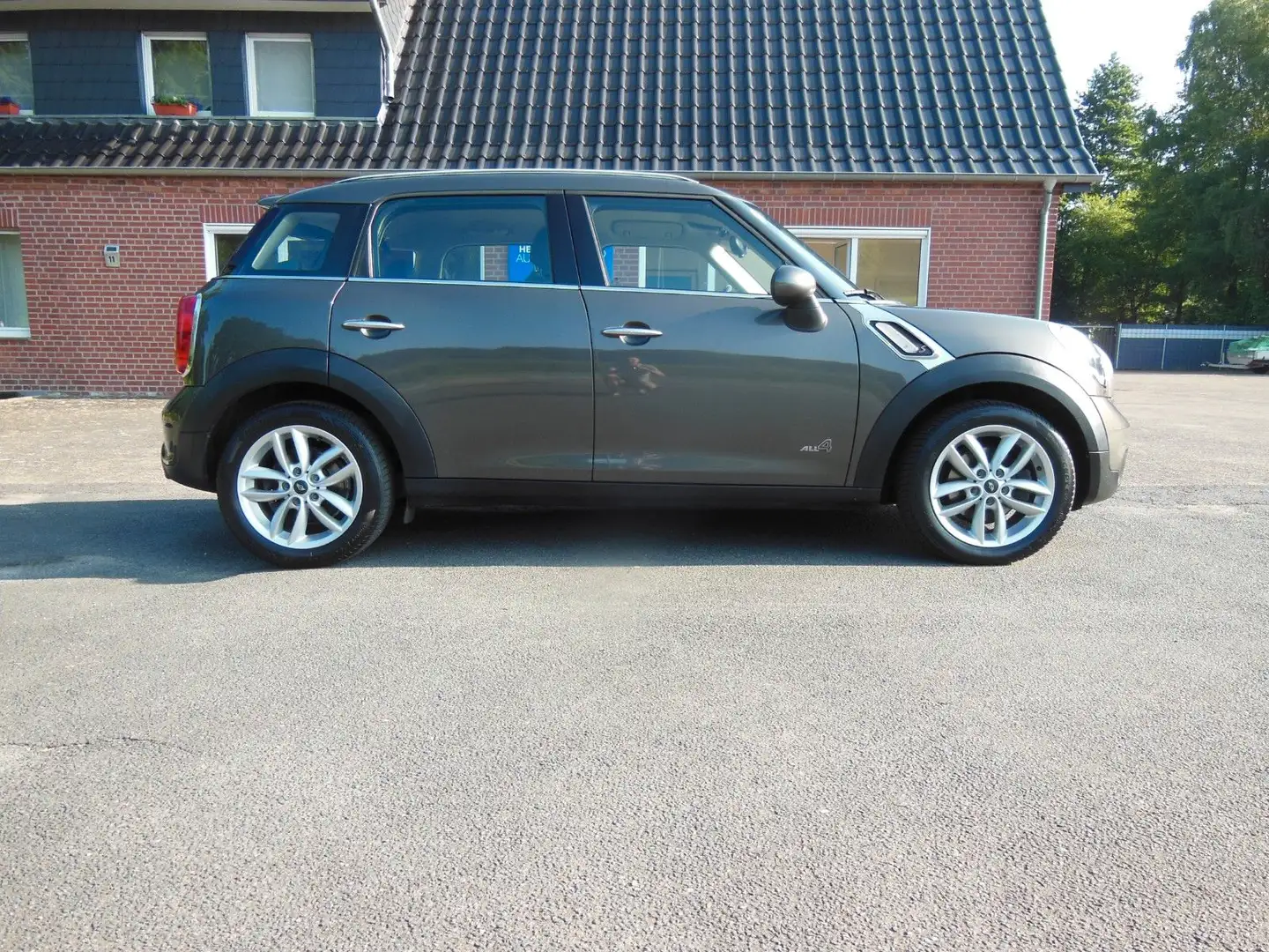 MINI Cooper SD Countryman 4ALL AHK/XENON/8-FACH ALU!! Grijs - 2