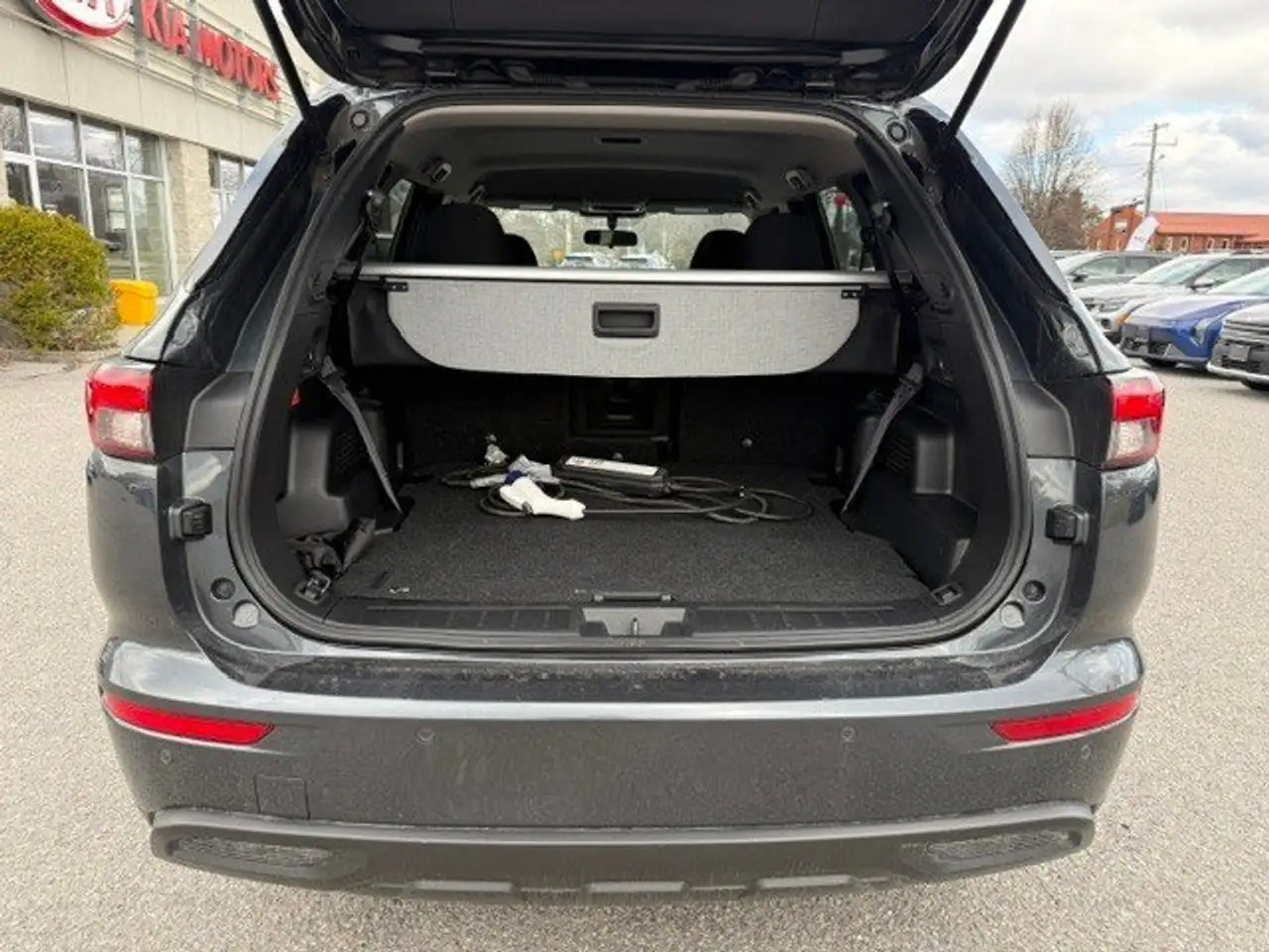 Mitsubishi Outlander снимка Mitsubishi Outlander