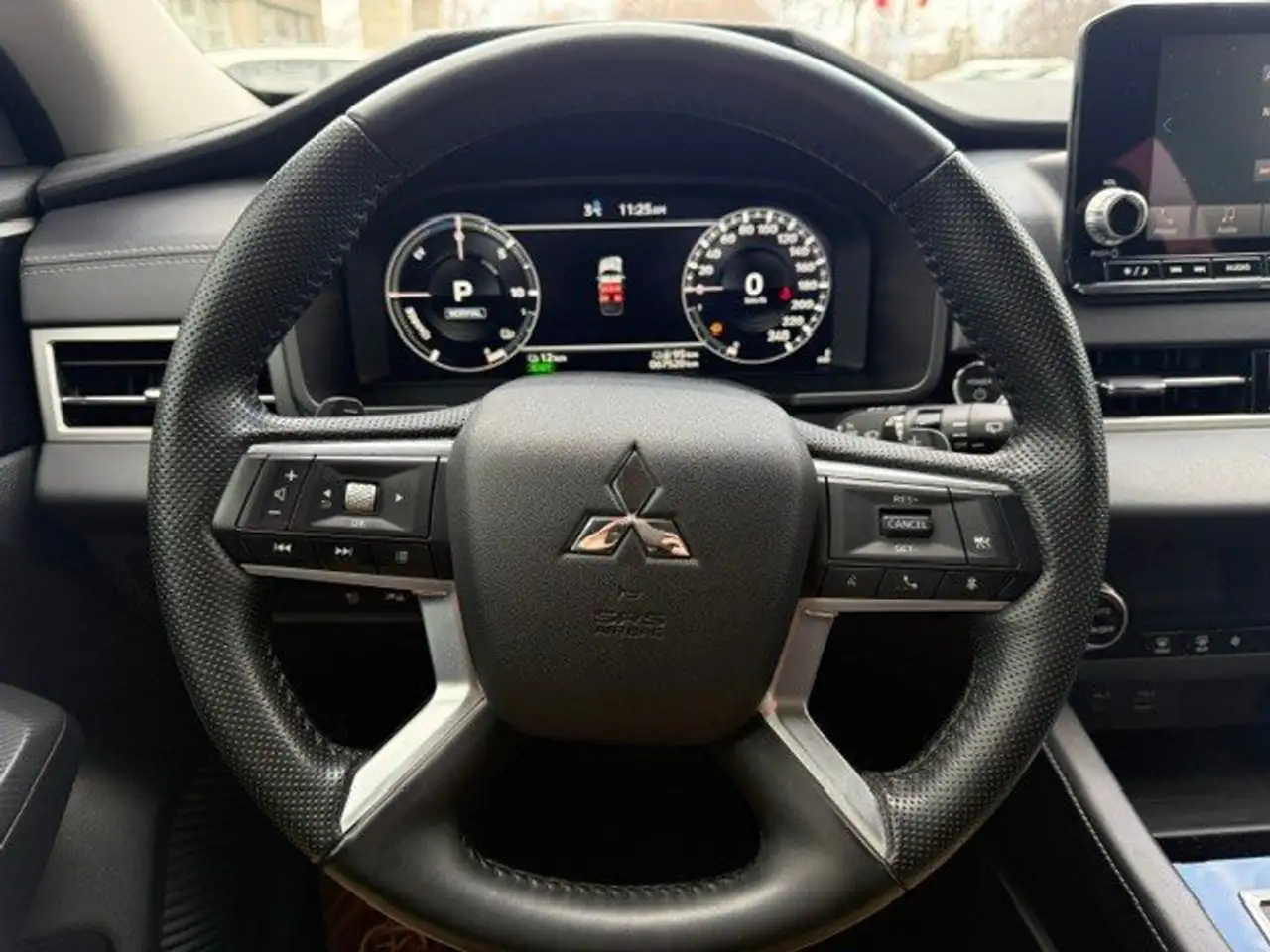 Mitsubishi Outlander снимка Mitsubishi Outlander