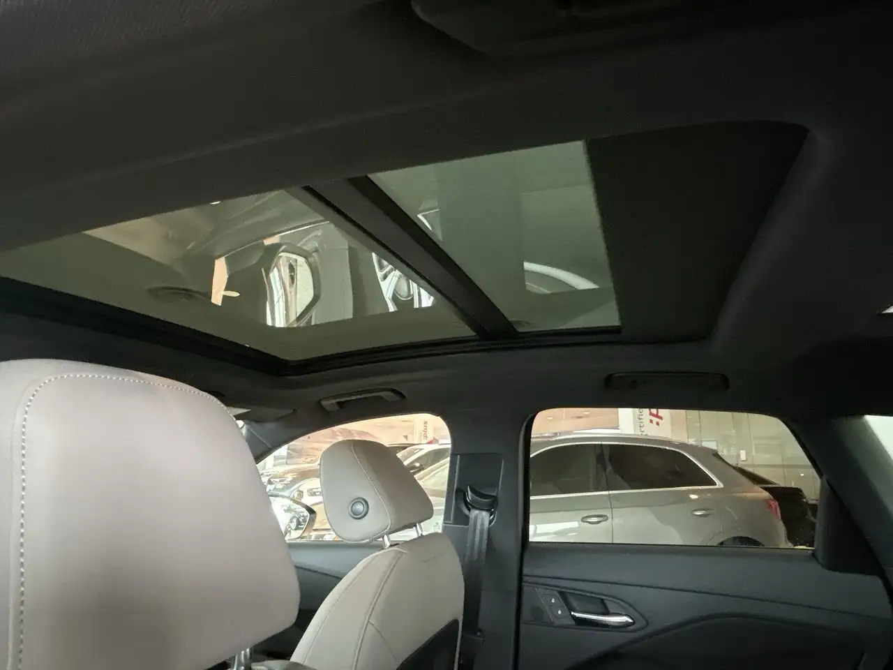 Audi Q3 снимка Audi Q3
