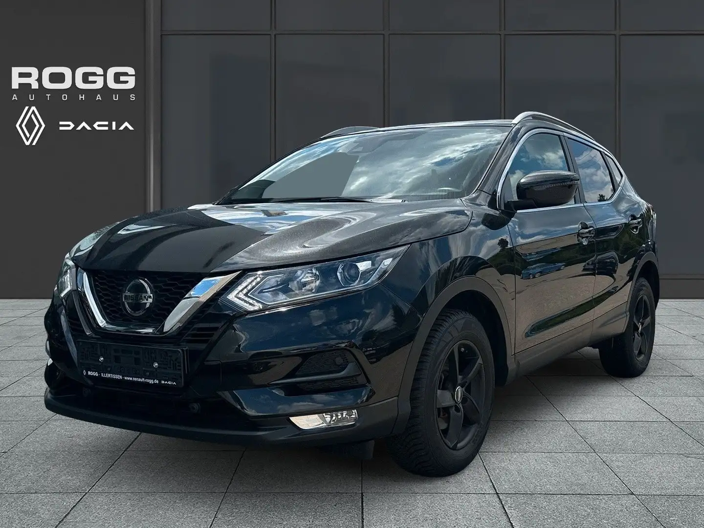 Nissan Qashqai N-Way 1.3 Automatik Schwarz - 1