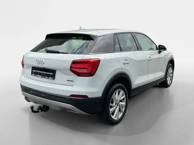 Audi Q2 view 5
