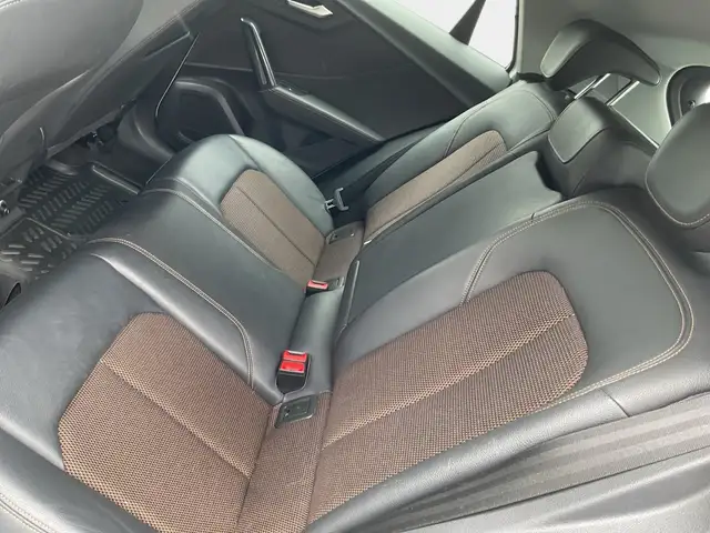 Audi Q2 view 10