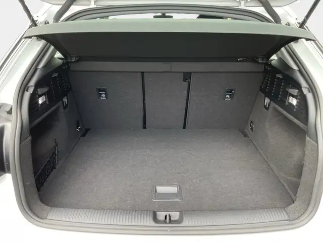 Audi Q2 view 11