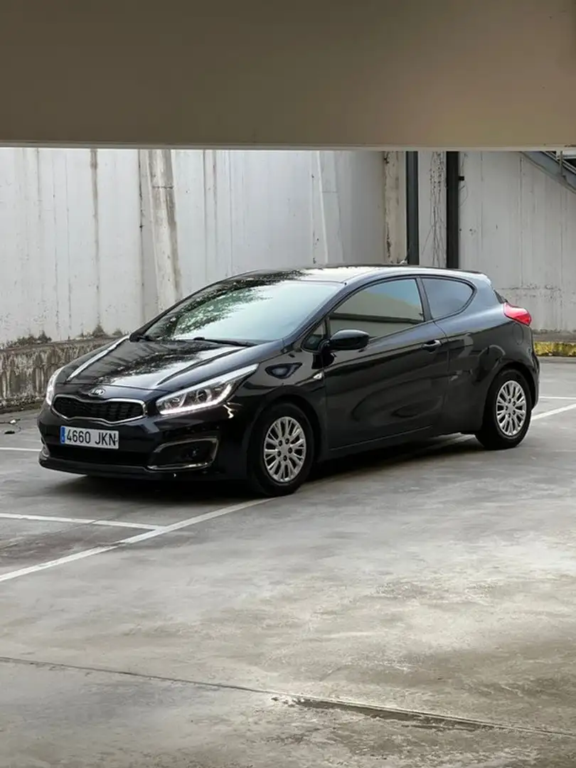 Kia Ceed / cee'd 1.0 T-GDi 100CV Concept Eco-Dynamics Negro - 1