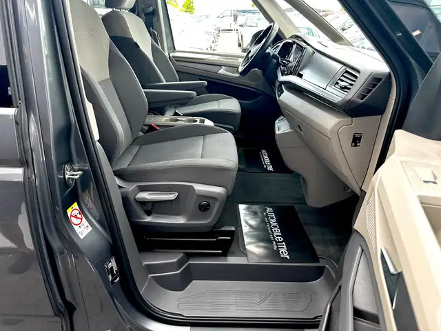 Volkswagen Multivan view 12
