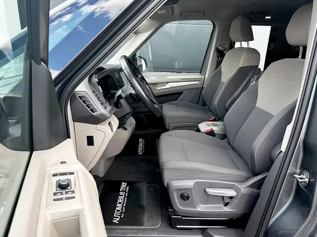 Volkswagen Multivan view 9