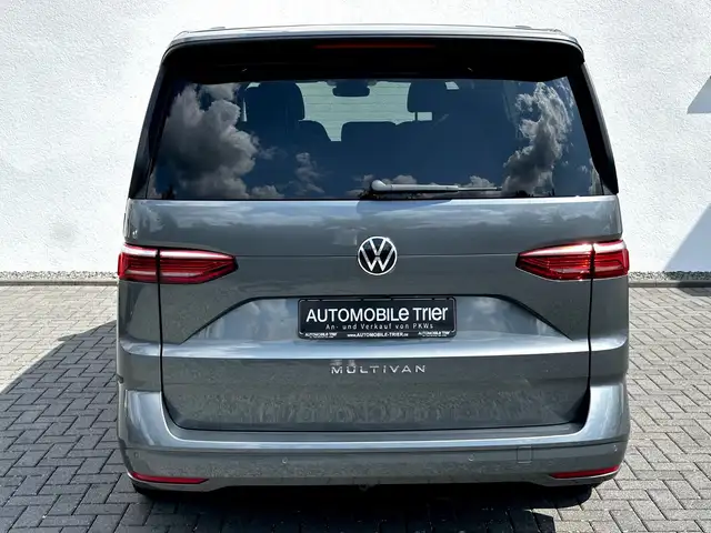 Volkswagen Multivan view 6