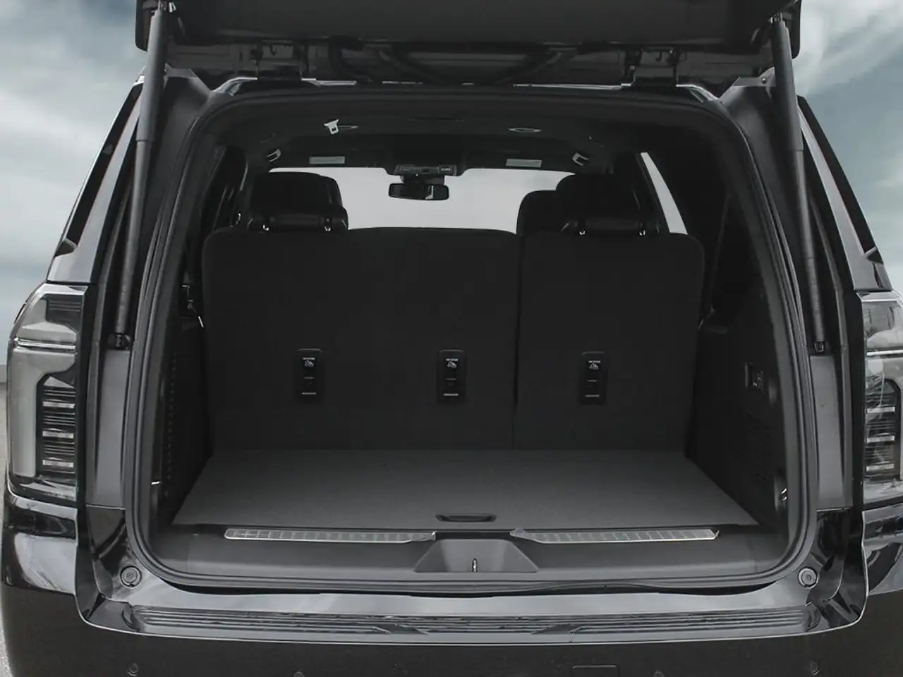 Chevrolet Suburban снимка Chevrolet Suburban