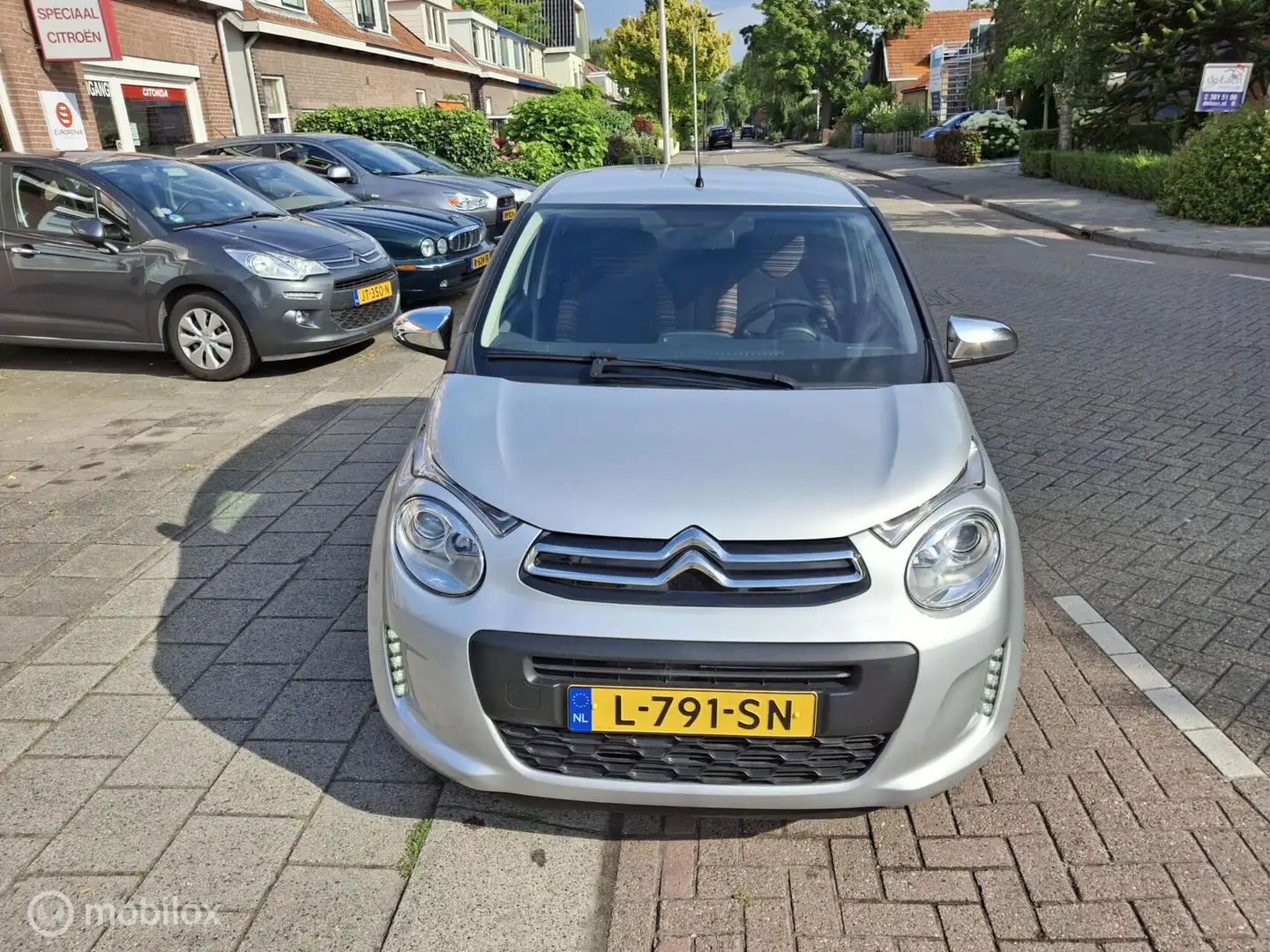 Citroen C1 1.0 VTi Feel, LAGE KM STAND Grijs - 2