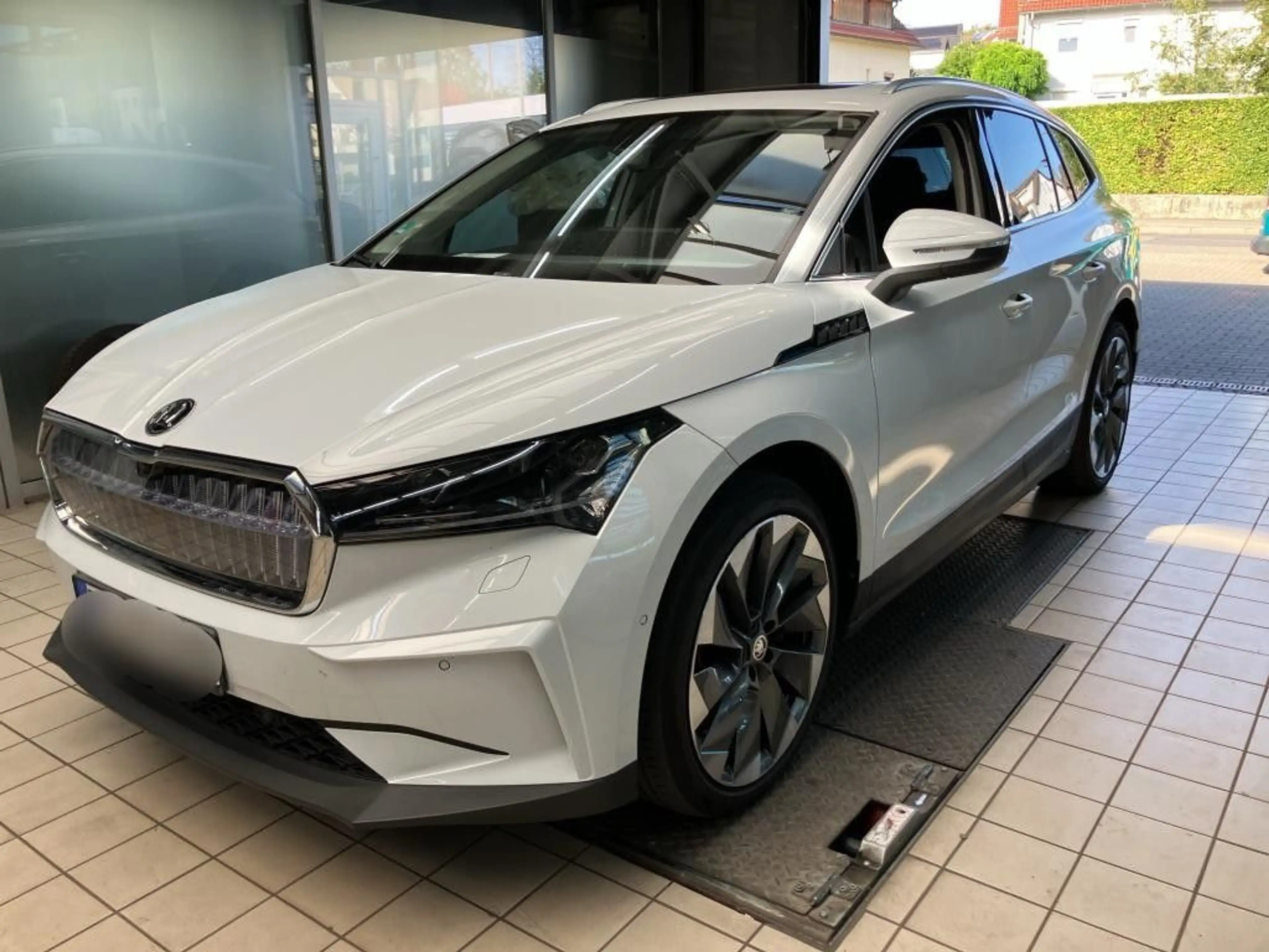 Skoda Enyaq iV 80x 4x4 Suite — photo 2