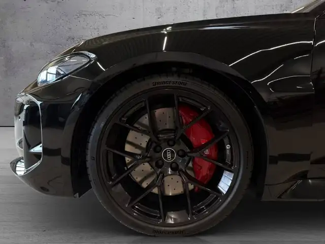 Audi RS5 view 5