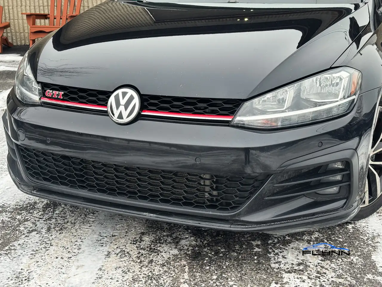 Volkswagen Golf GTI снимка Volkswagen Golf GTI