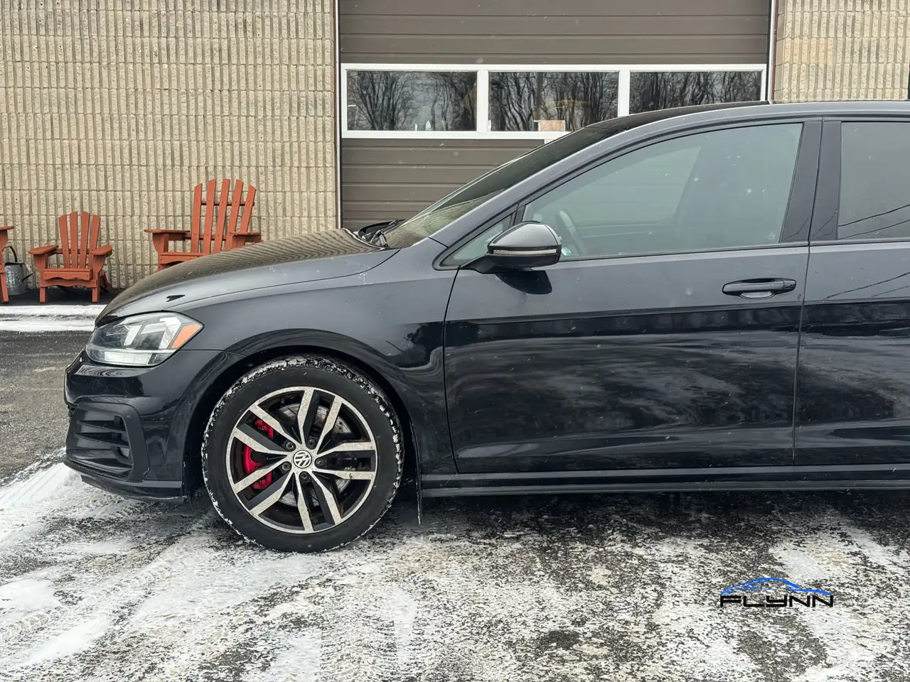 Volkswagen Golf GTI снимка Volkswagen Golf GTI
