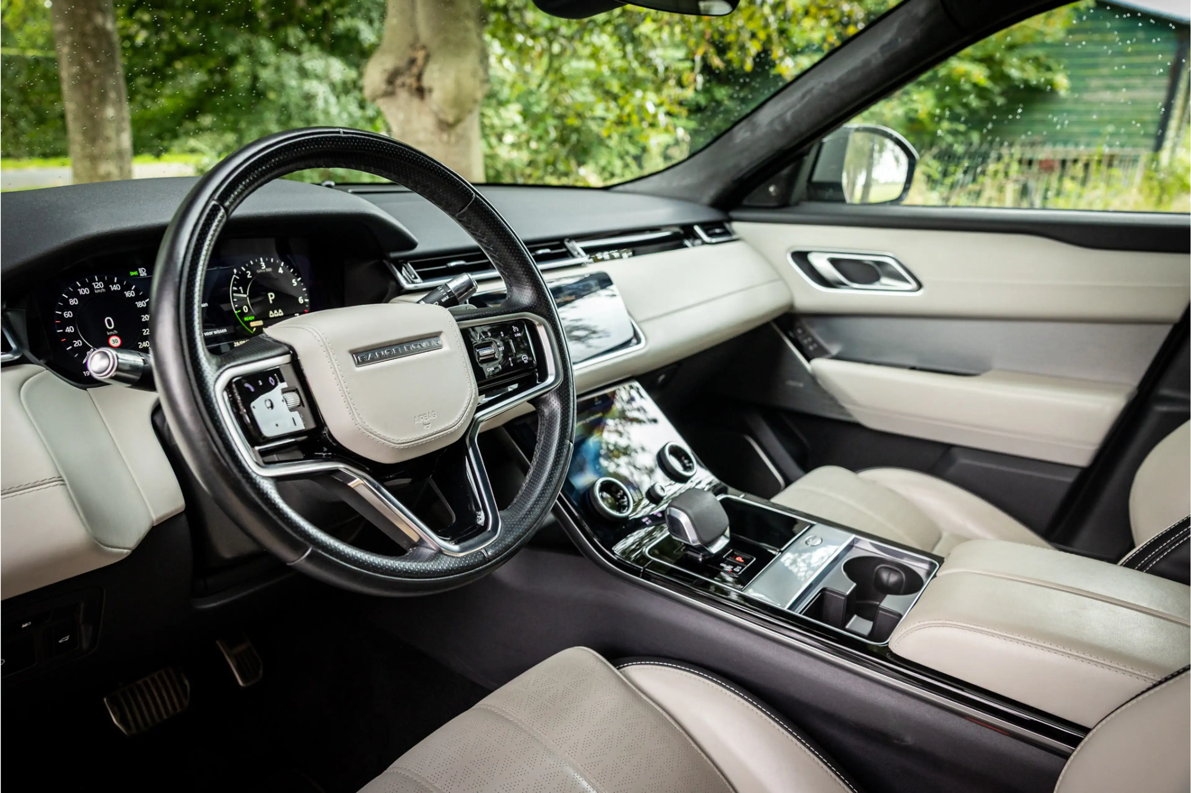 Land Rover Range Rover Velar 2.0 P400e R-Dynamic HSE Massage Stoelventilatie HU — photo 5