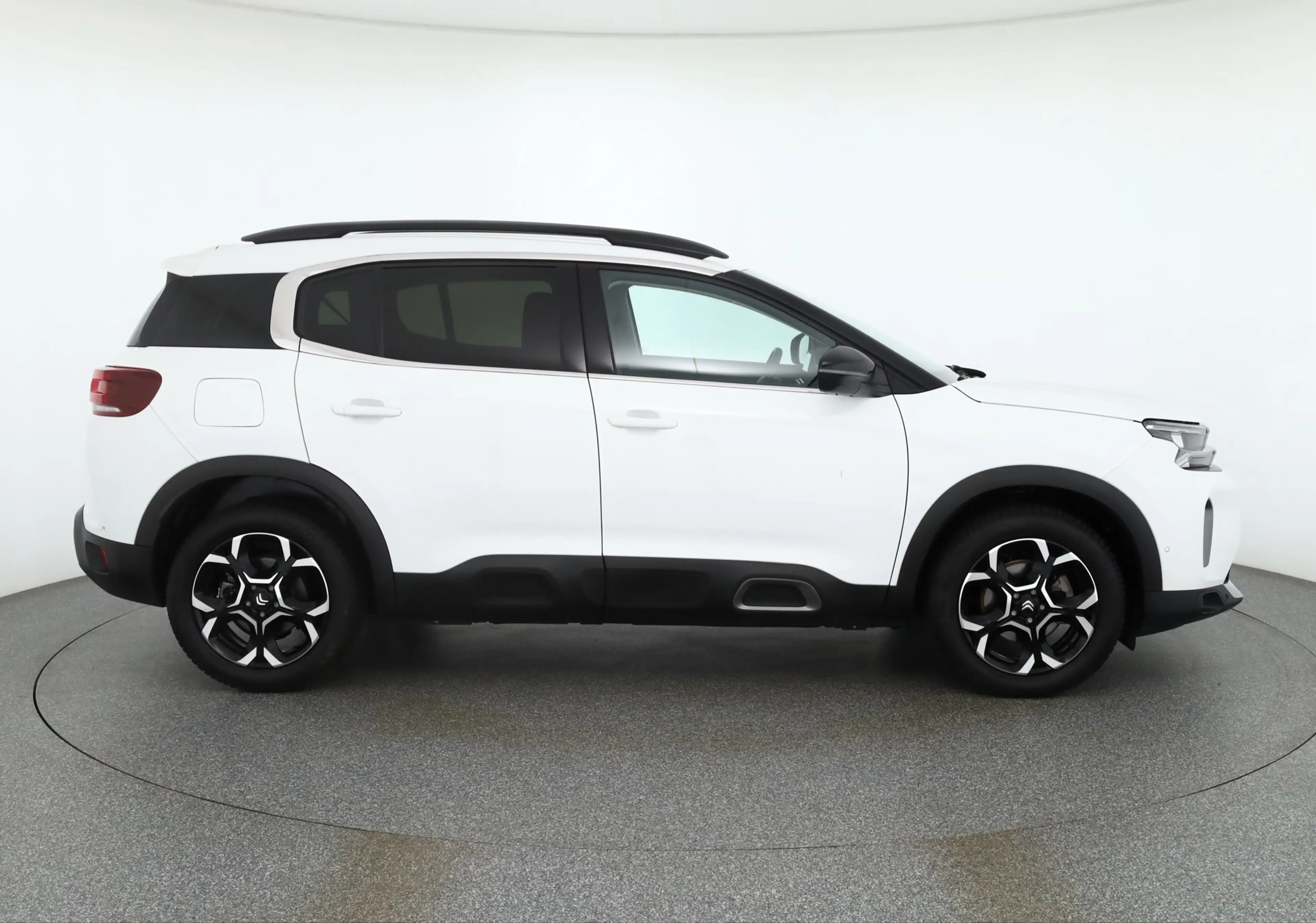 Citroen C5 Aircross 1.2 e-THP Aut. Shine LED Navi Leder — photo 6
