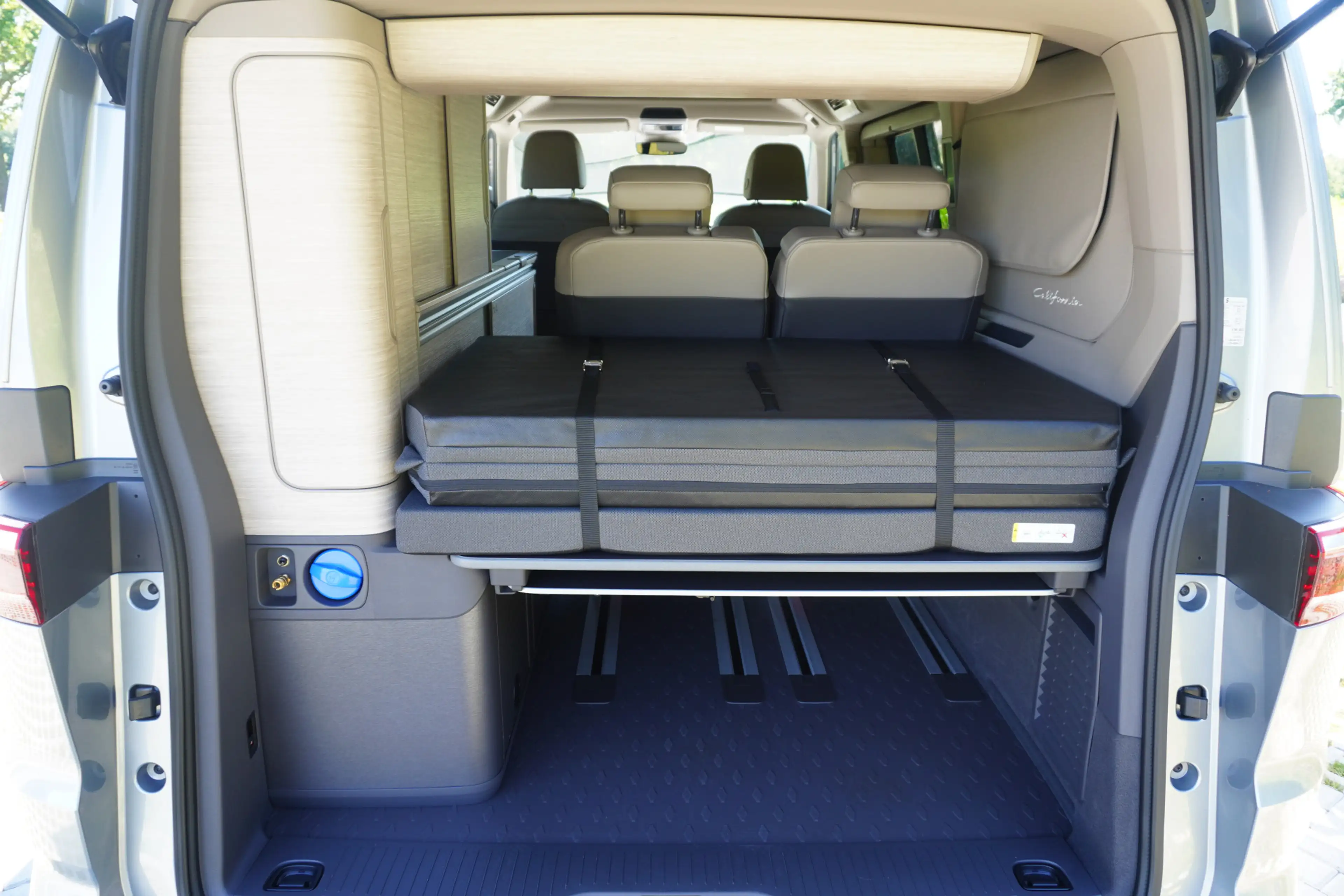 Volkswagen T7 California Ocean  245PK Automaat PHEV 4x4 Apple Carplay Trekh — photo 8