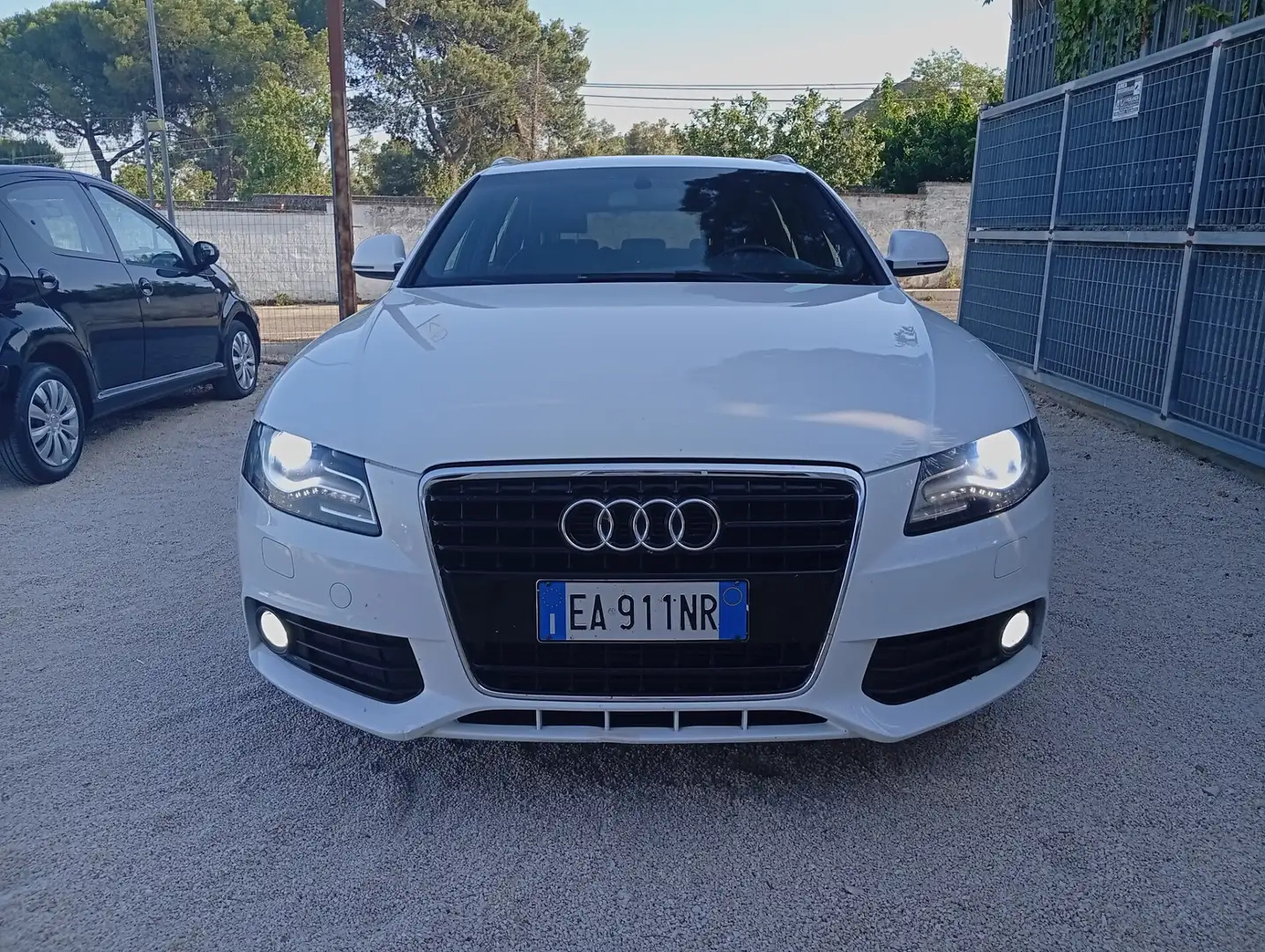 Audi A4 Avant 2.0 TDI 143CV F.AP. Ambiente S.line Interno Bianco - 1