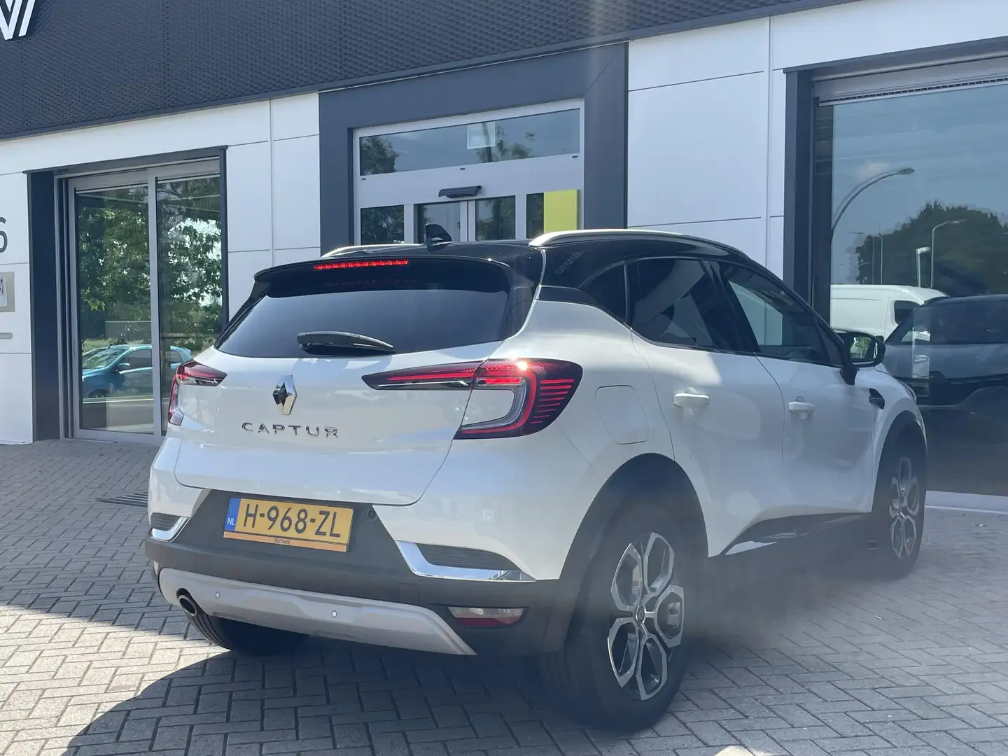Renault Captur 1.3 TCe 130 Edition One Weiß - 2