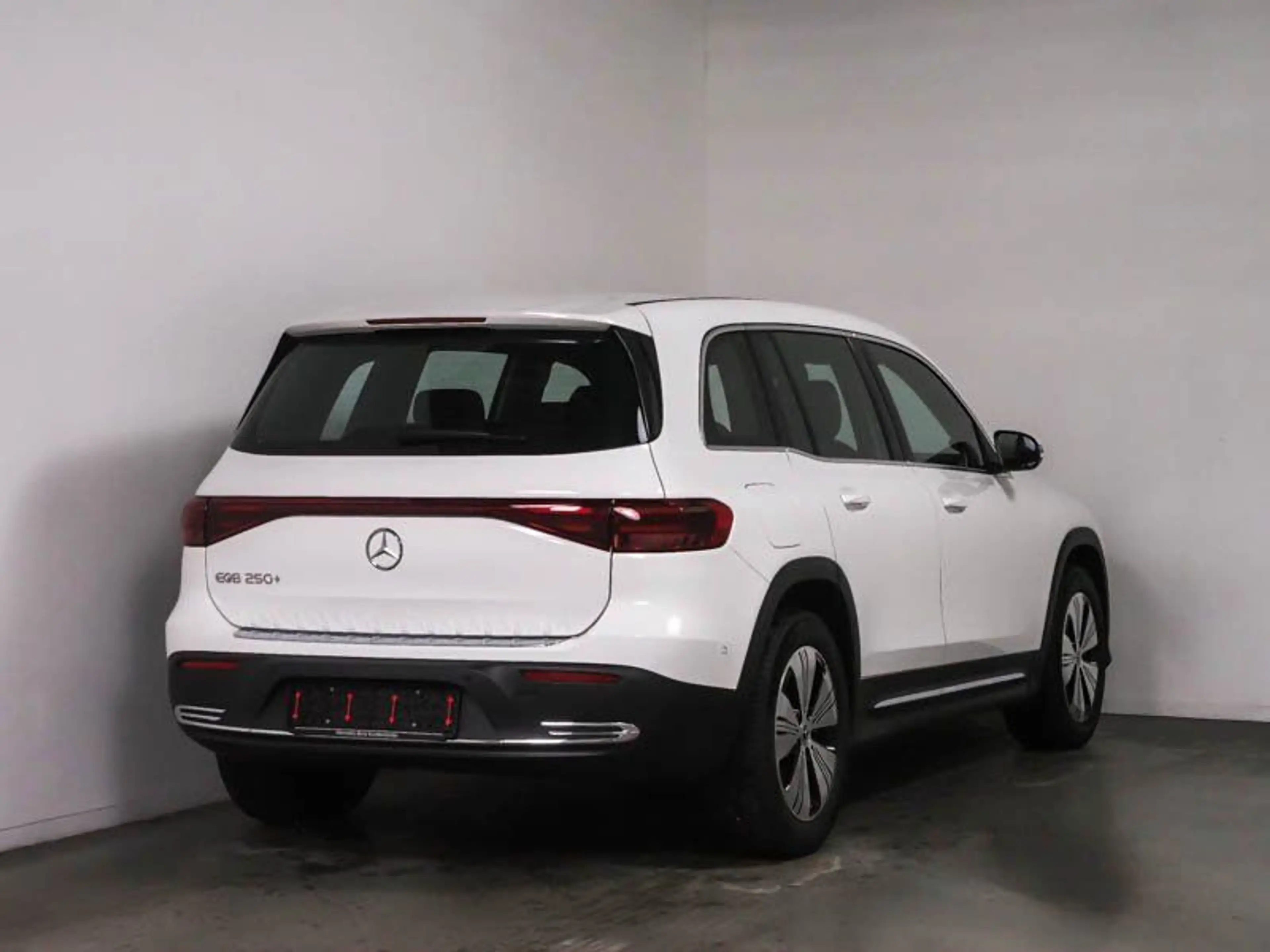 Mercedes-Benz EQB 250 PROGR-ADVANCED MEMORY FAP KAMERA WINTER — photo 3