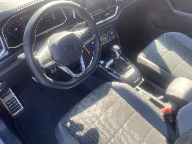 Volkswagen T-Roc view 6