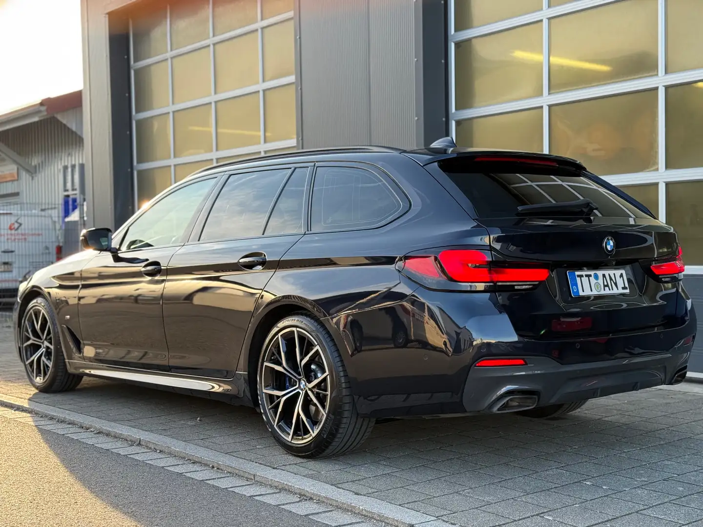 BMW 530 530 d M-SPORT Leder Keyless StdHzg. MATRIX 360 19 Noir - 2