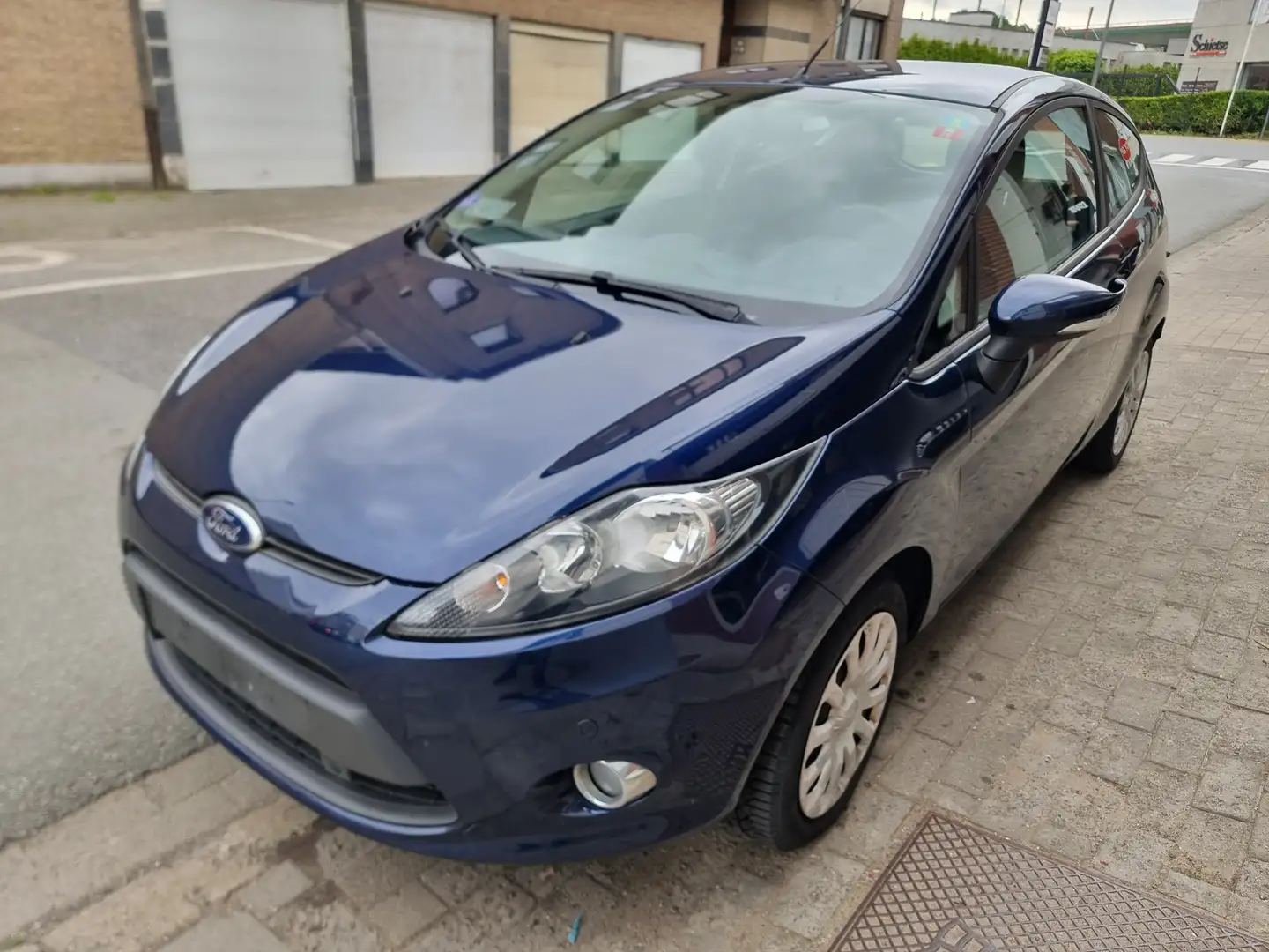 Ford Fiesta 1.25i Trend airco et 1 an de garantie Blauw - 2