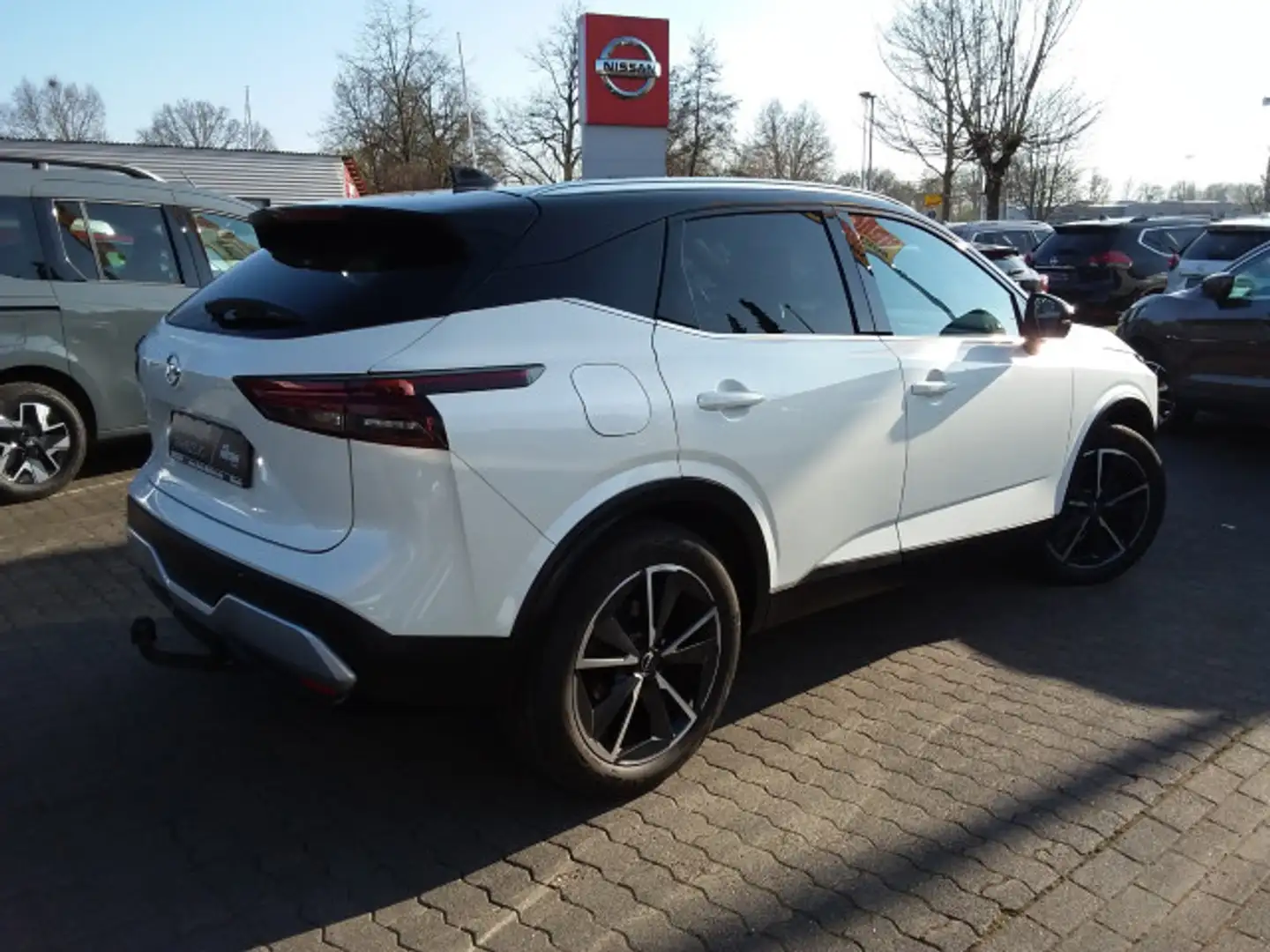 Nissan Qashqai 360°|NAVI|SHZ|PDC|CarPlay|Klimaaut.|LED| Weiß - 2