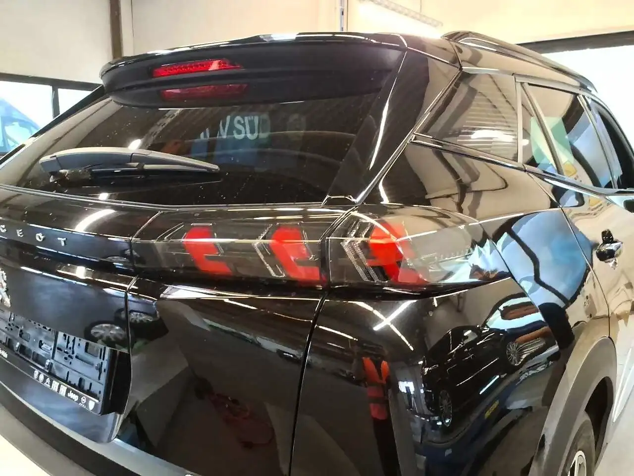 Peugeot 2008 Elektromotor (e-)GT LED*LEDER*NAVI*RFK*TEMP*PDC, миниатюра 24