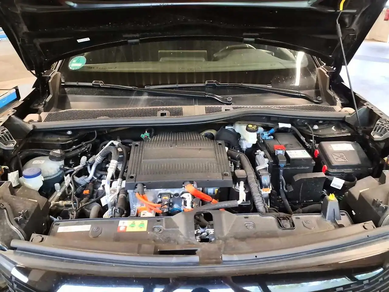 Peugeot 2008 Elektromotor (e-)GT LED*LEDER*NAVI*RFK*TEMP*PDC, миниатюра 20