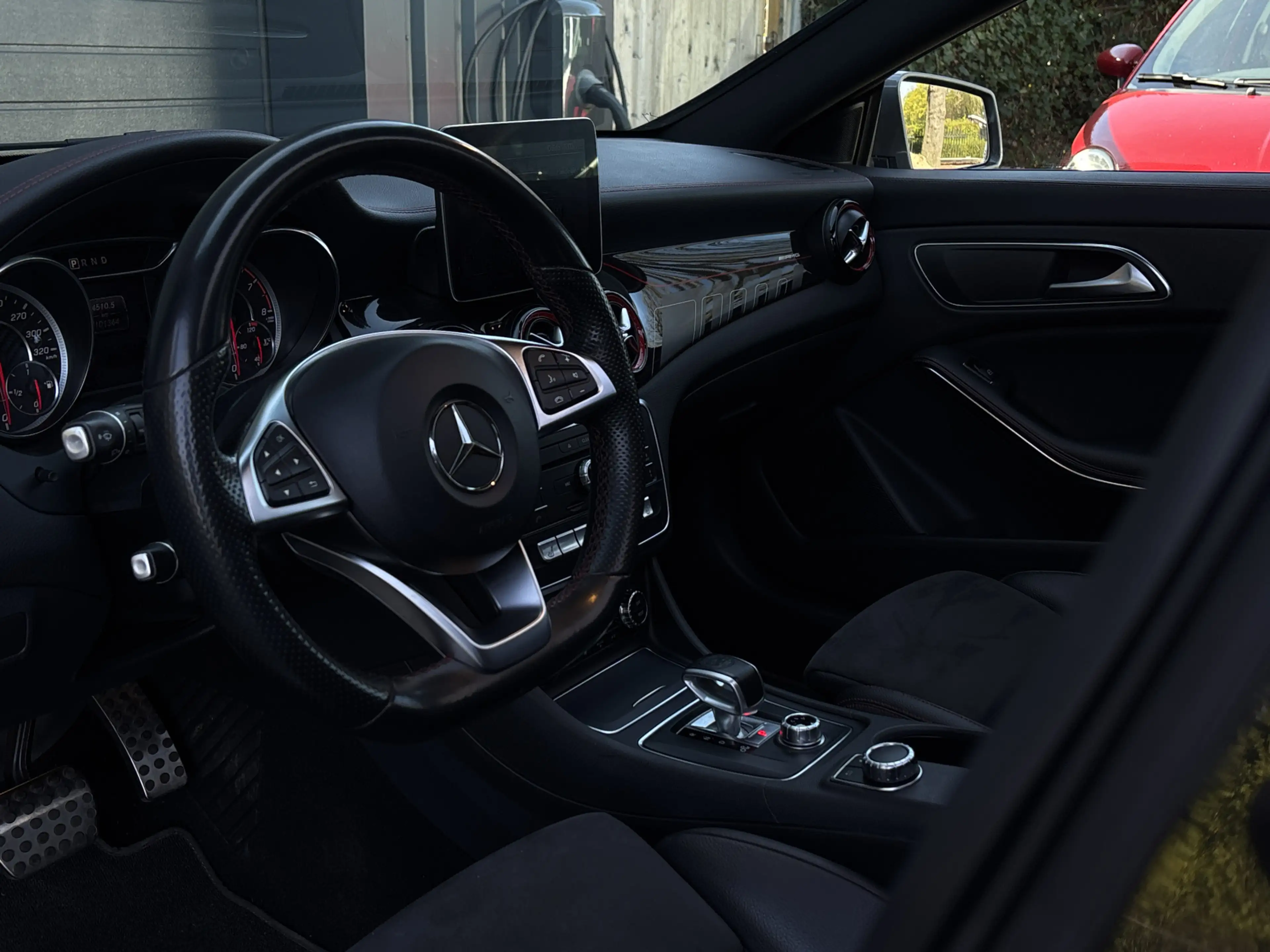 Mercedes-Benz CLA 45 AMG Shooting Brake 4MATIC - Schuif/Kanteldak - Apple C — photo 15