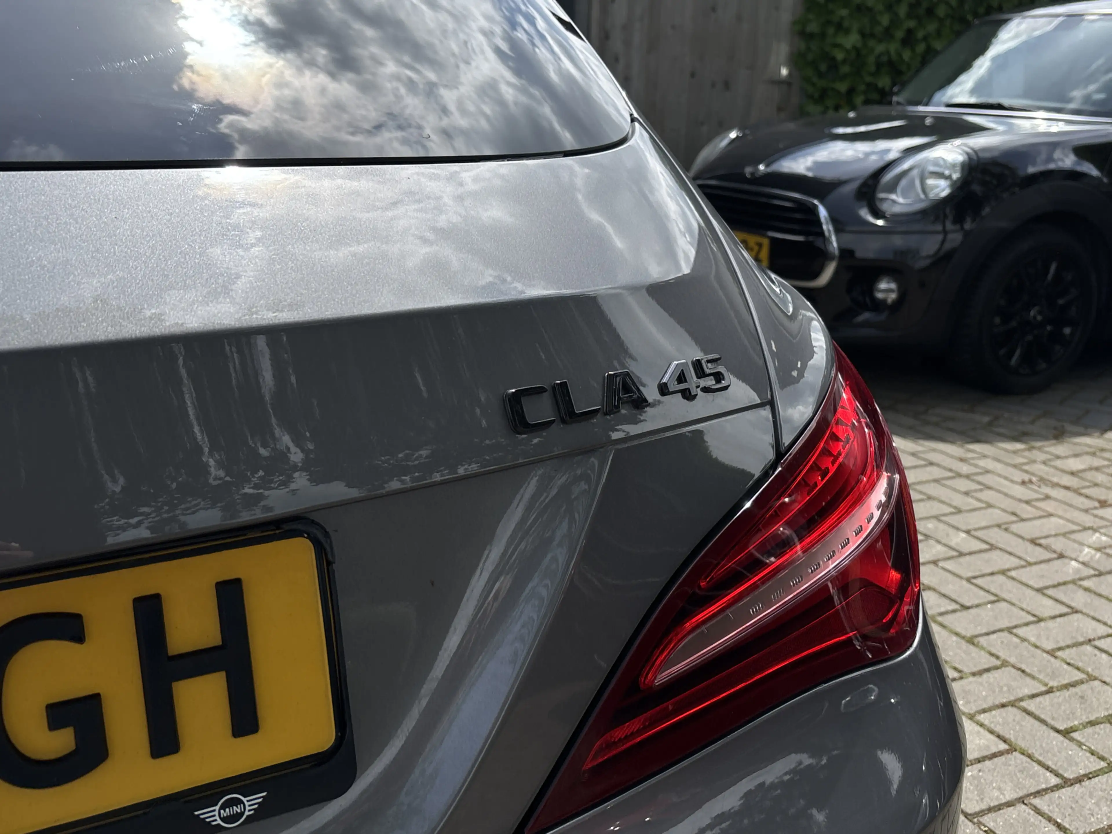 Mercedes-Benz CLA 45 AMG Shooting Brake 4MATIC - Schuif/Kanteldak - Apple C — photo 12