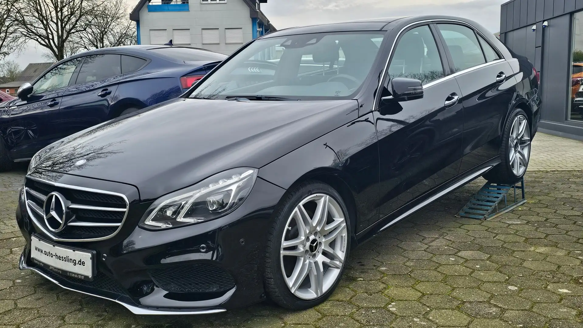 Mercedes-Benz E 350 E 350 CGI  4Matic AMG Distronic Panorama Zwart - 1