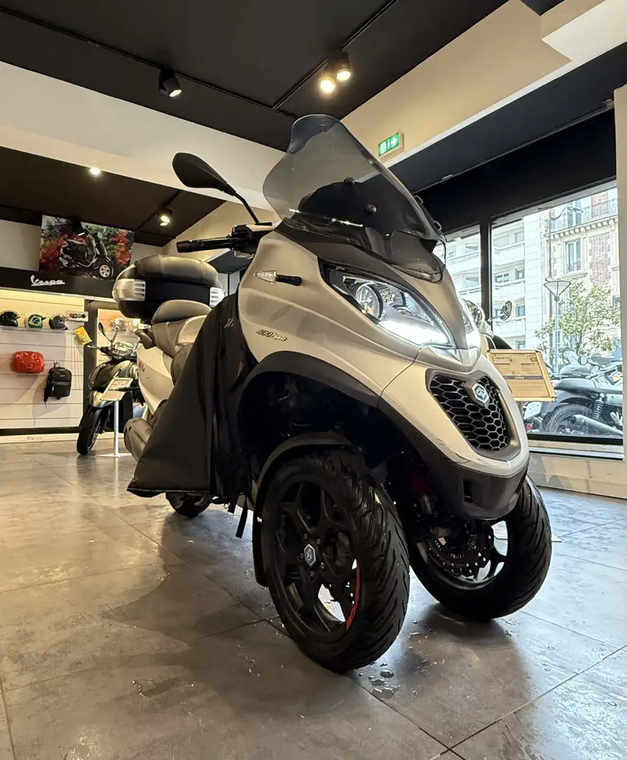 Piaggio MP3 400 Argent - 2