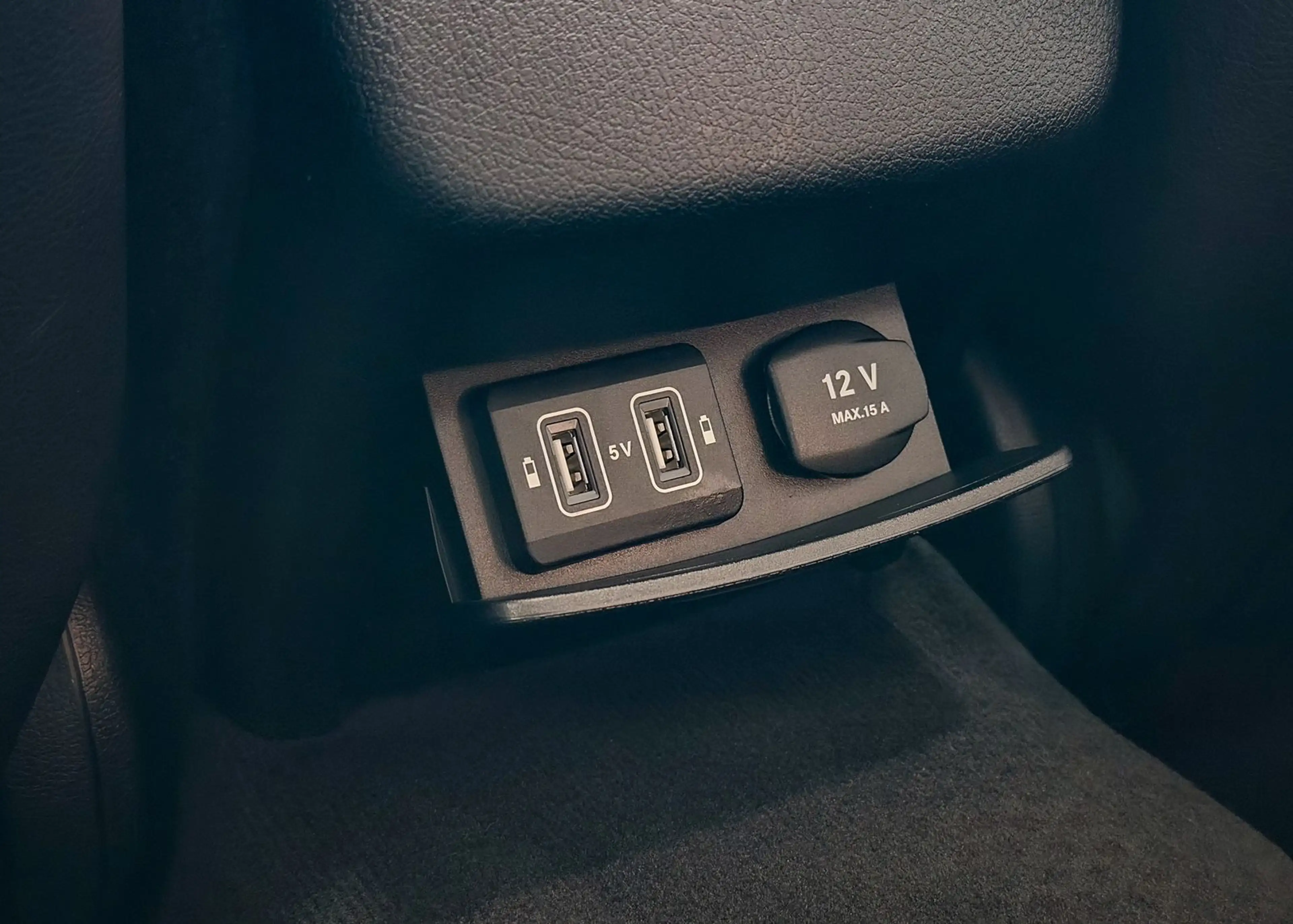 Mercedes-Benz E 43 AMG 4M AHK Distronic Pano Night Burmester — photo 34