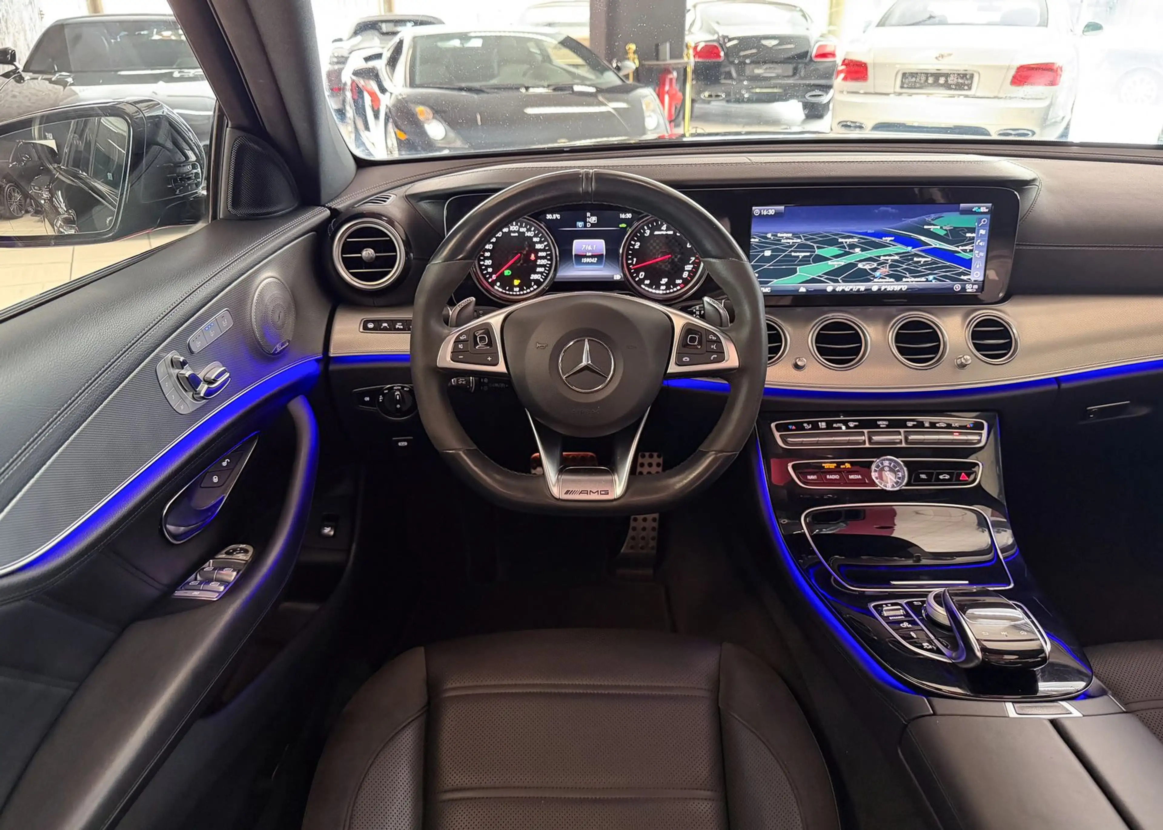 Mercedes-Benz E 43 AMG 4M AHK Distronic Pano Night Burmester — photo 22